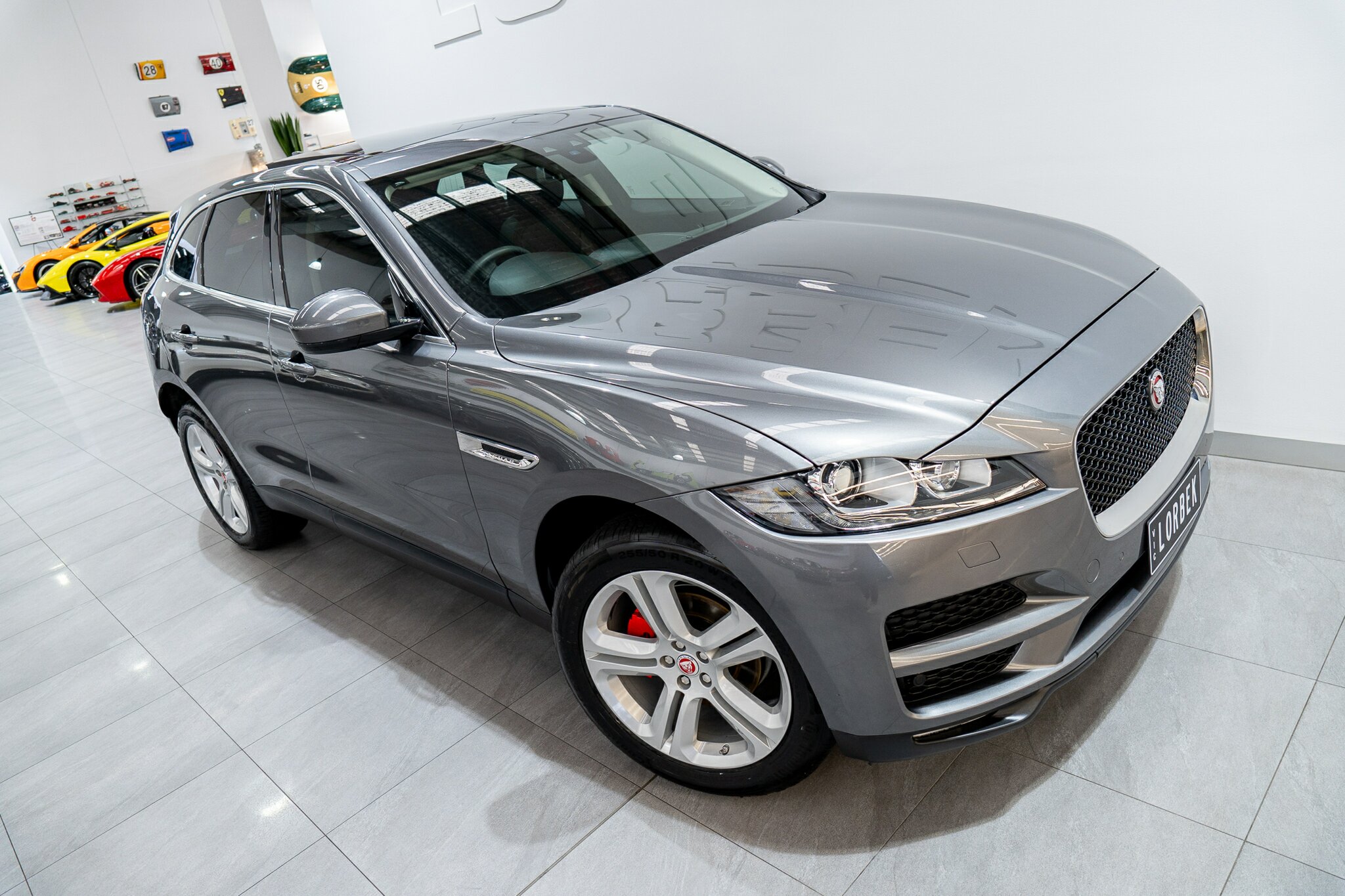 2017 JAGUAR F-PACE MY18 20d Prestige RWD 8 SP AUTOMATIC 4D WAGON
