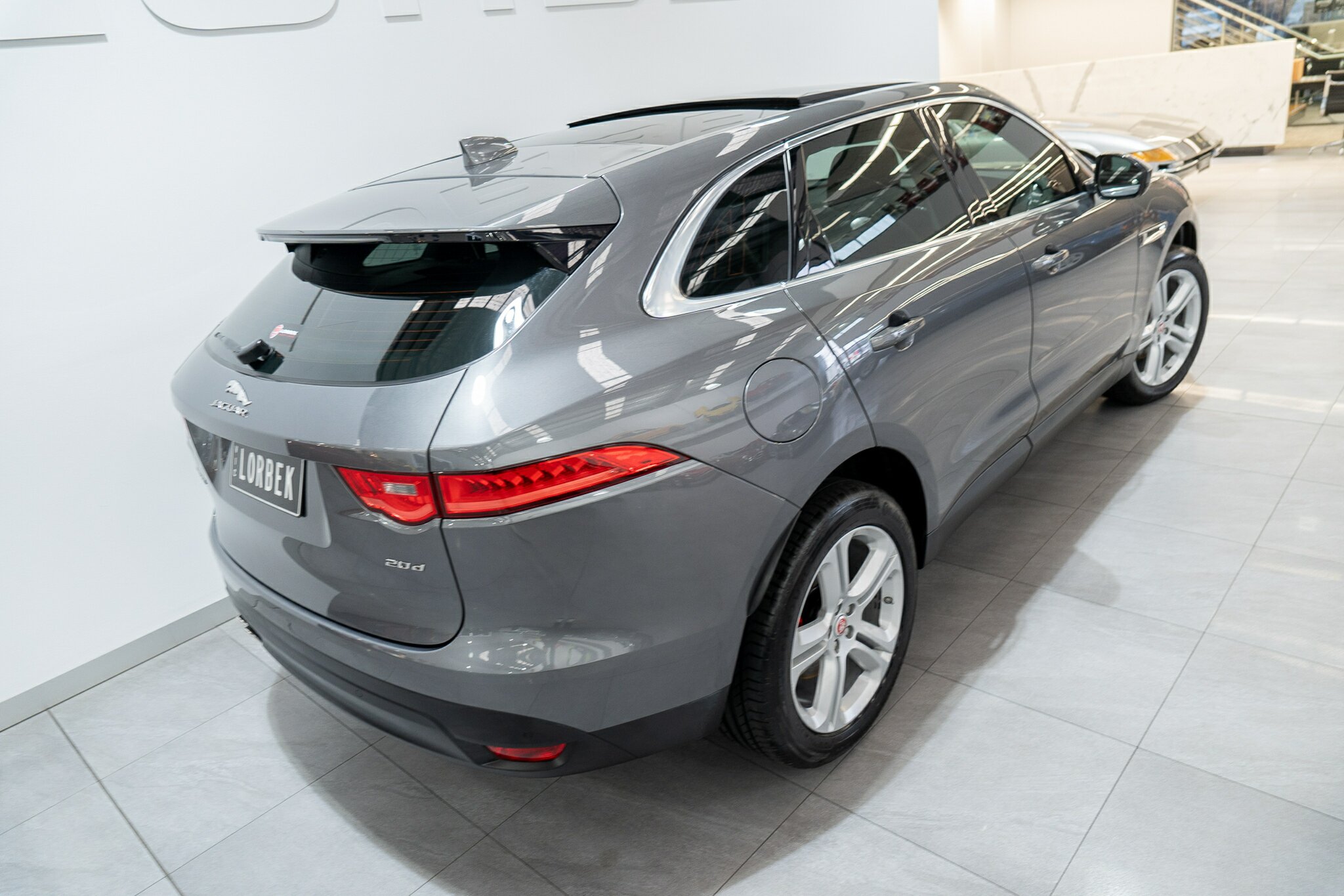 2017 JAGUAR F-PACE MY18 20d Prestige RWD 8 SP AUTOMATIC 4D WAGON