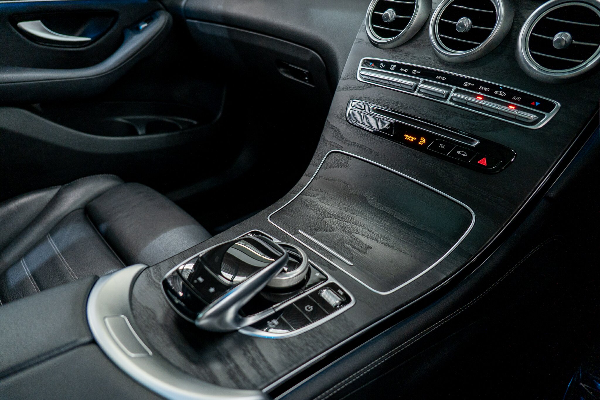 2017 MERCEDES-BENZ GLC 253 MY18 250 9 SP AUTOMATIC 4D WAGON