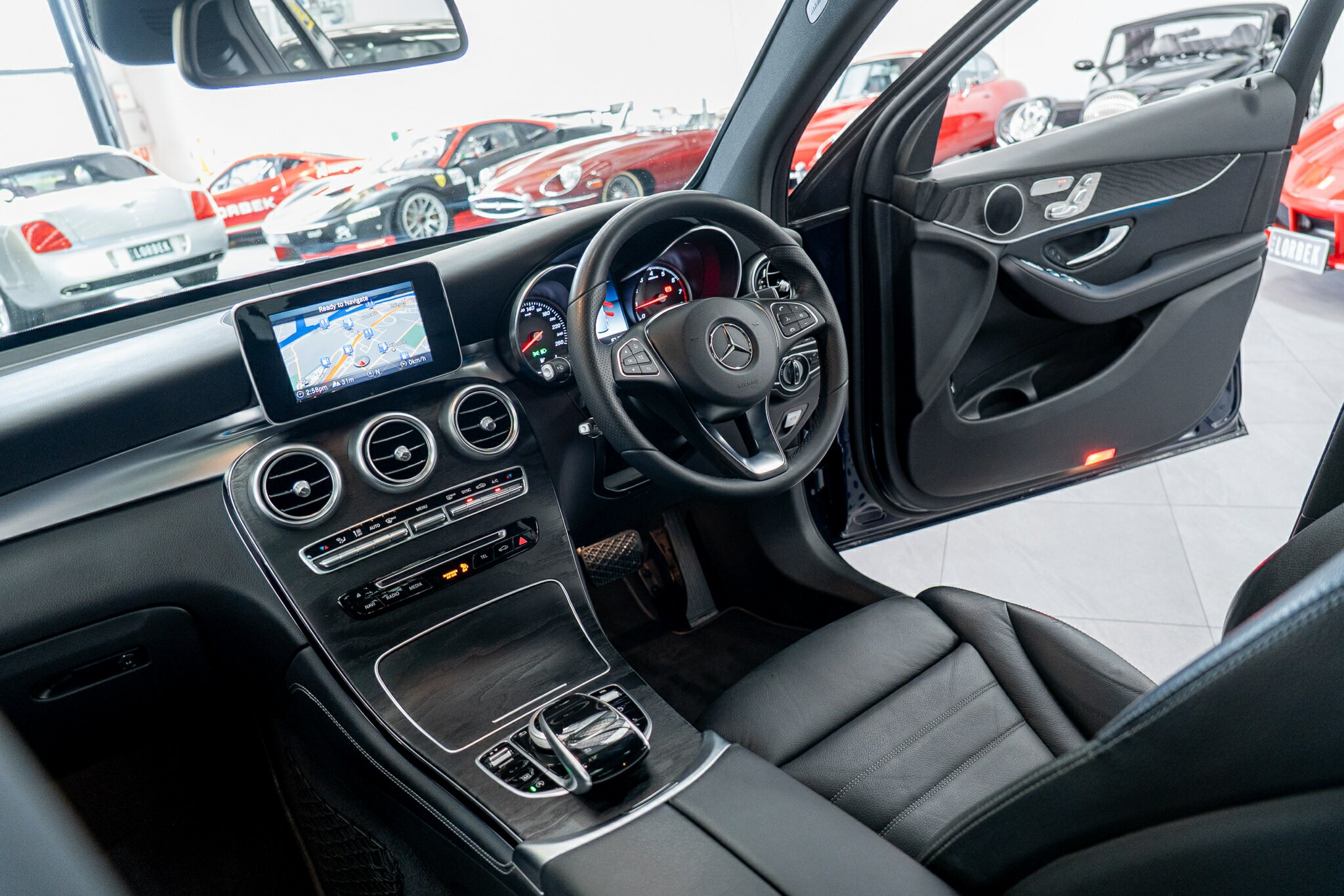 2017 MERCEDES-BENZ GLC 253 MY18 250 9 SP AUTOMATIC 4D WAGON