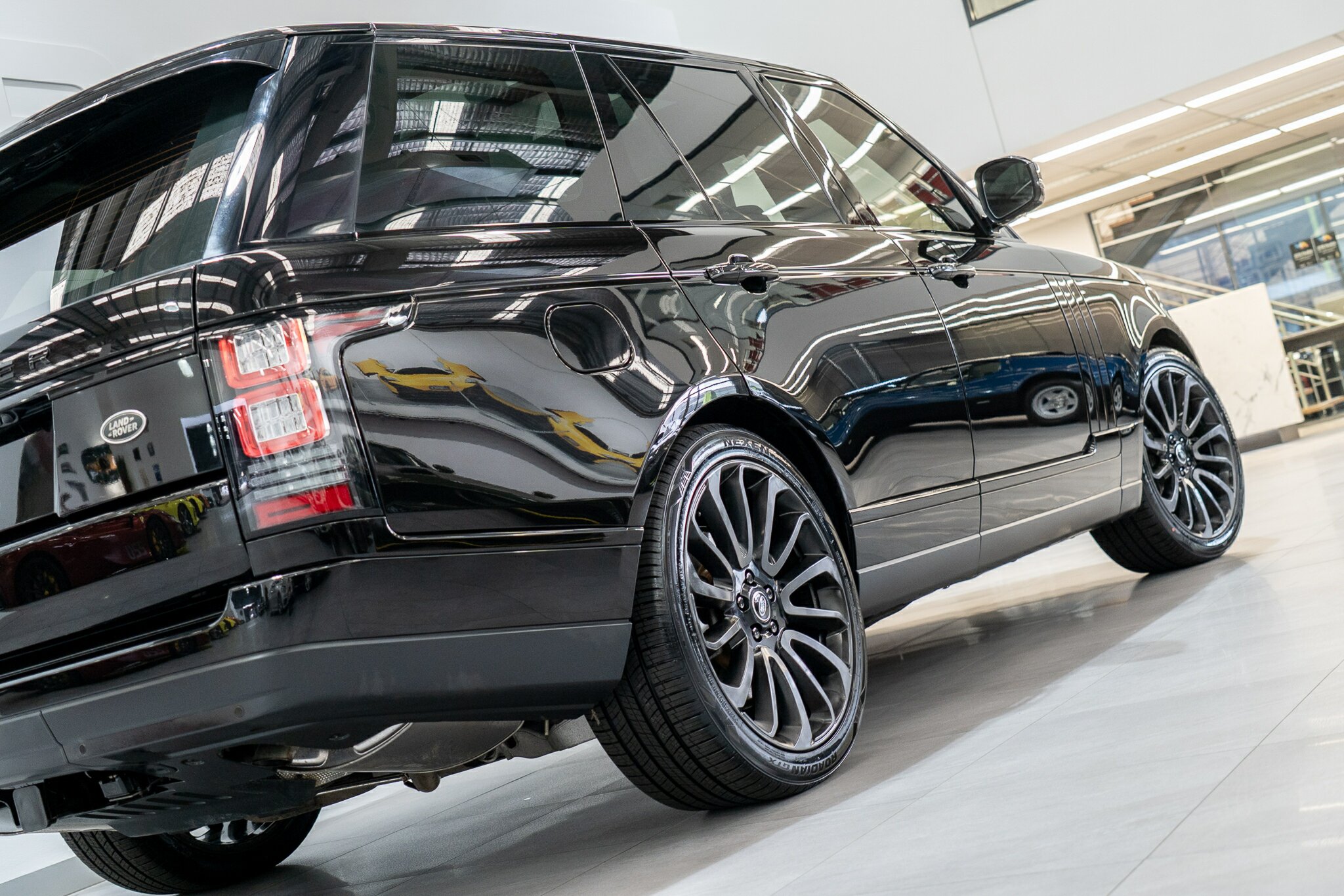 2016 RANGE ROVER RANGE ROVER LG MY17 VOGUE TDV6 8 SP AUTOMATIC 4D WAGON
