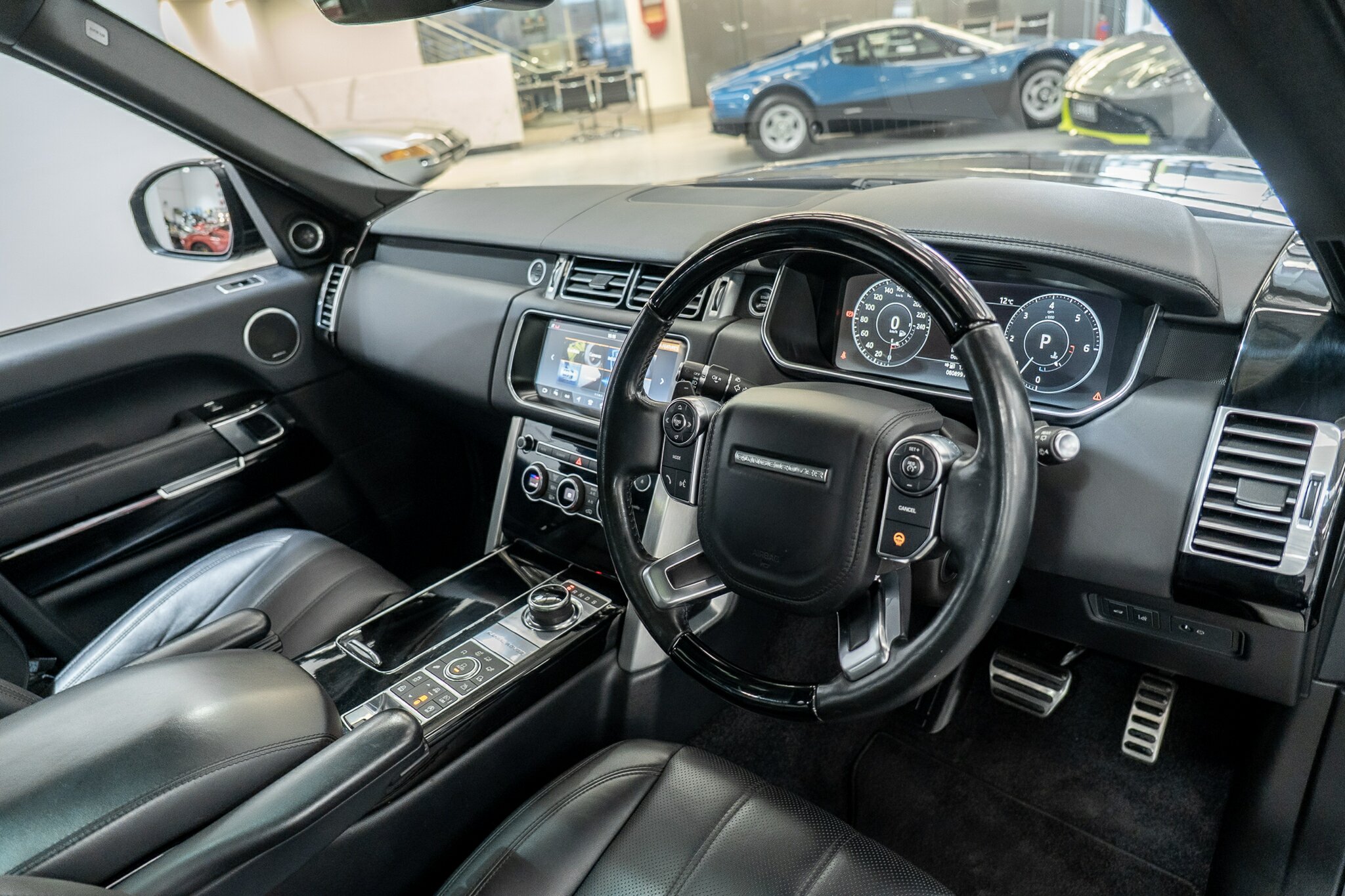 2016 RANGE ROVER RANGE ROVER LG MY17 VOGUE TDV6 8 SP AUTOMATIC 4D WAGON