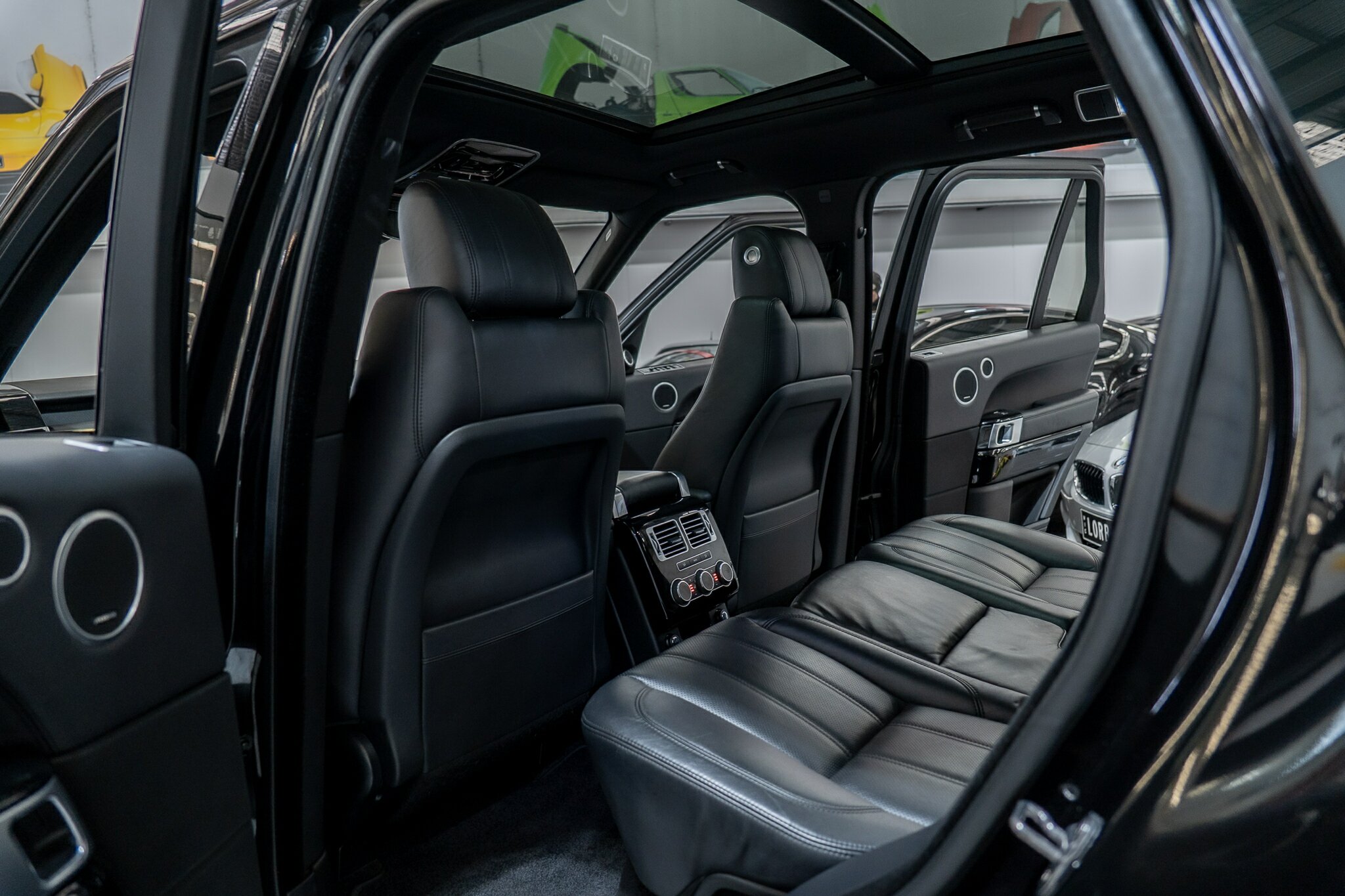 2016 RANGE ROVER RANGE ROVER LG MY17 VOGUE TDV6 8 SP AUTOMATIC 4D WAGON