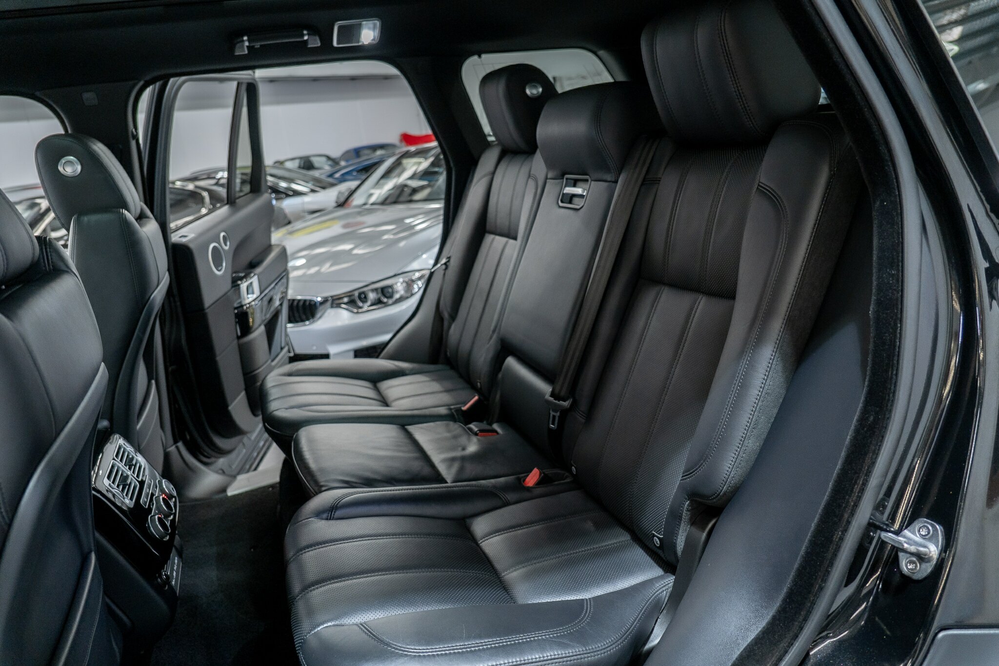 2016 RANGE ROVER RANGE ROVER LG MY17 VOGUE TDV6 8 SP AUTOMATIC 4D WAGON