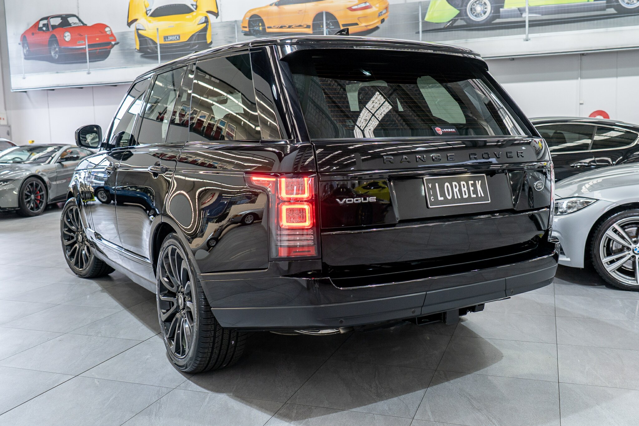 2016 RANGE ROVER RANGE ROVER LG MY17 VOGUE TDV6 8 SP AUTOMATIC 4D WAGON