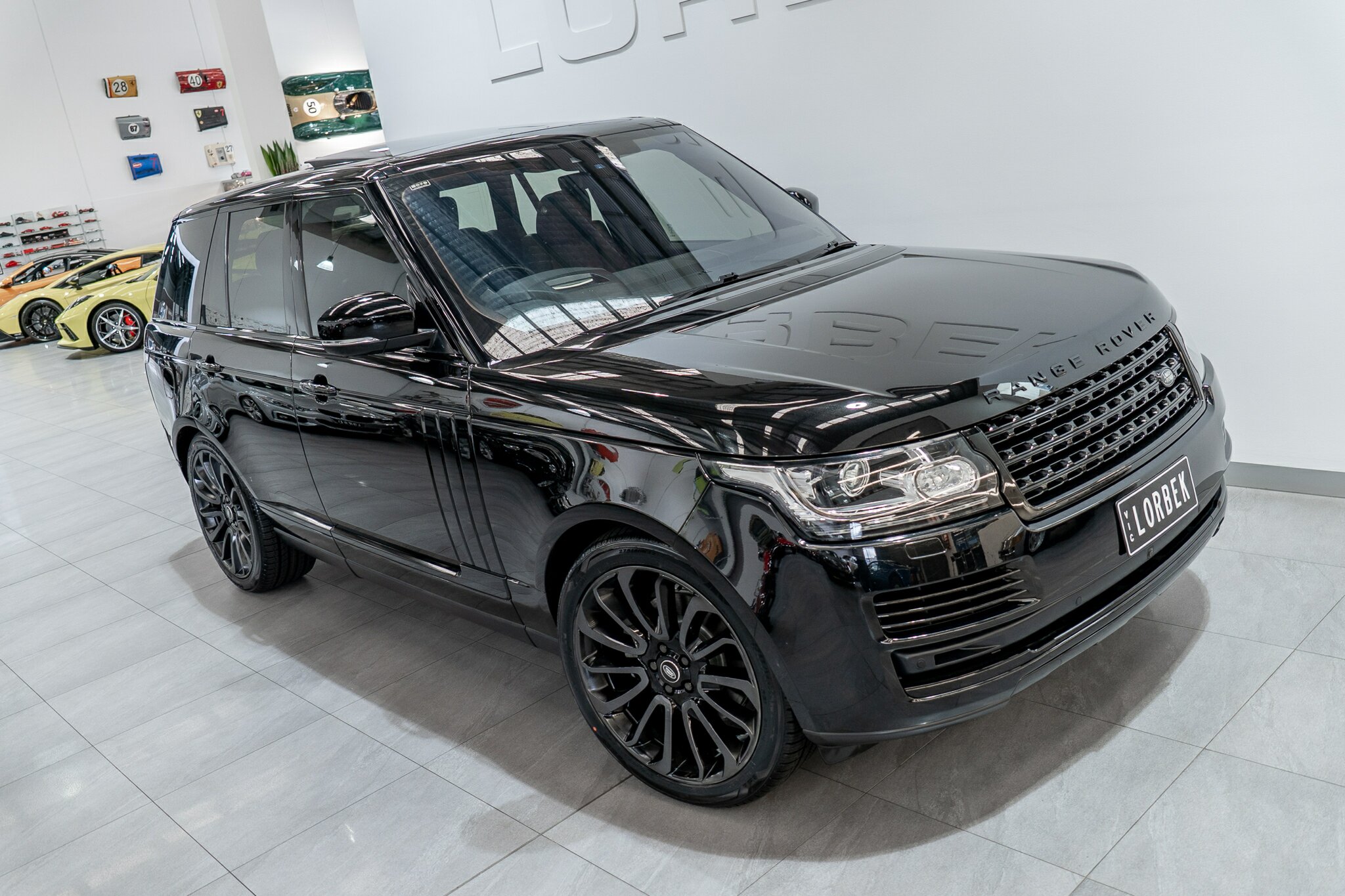 2016 RANGE ROVER RANGE ROVER LG MY17 VOGUE TDV6 8 SP AUTOMATIC 4D WAGON