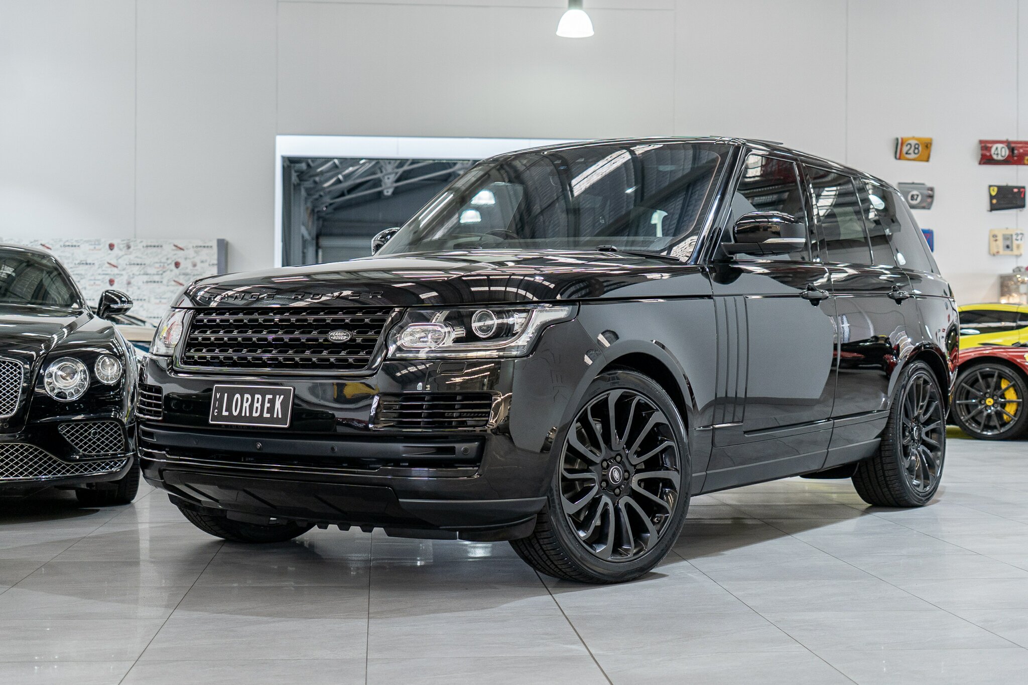 2016 RANGE ROVER RANGE ROVER LG MY17 VOGUE TDV6 8 SP AUTOMATIC 4D WAGON