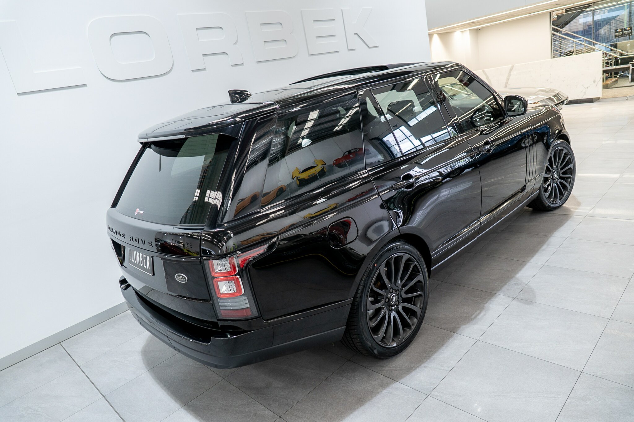 2016 RANGE ROVER RANGE ROVER LG MY17 VOGUE TDV6 8 SP AUTOMATIC 4D WAGON