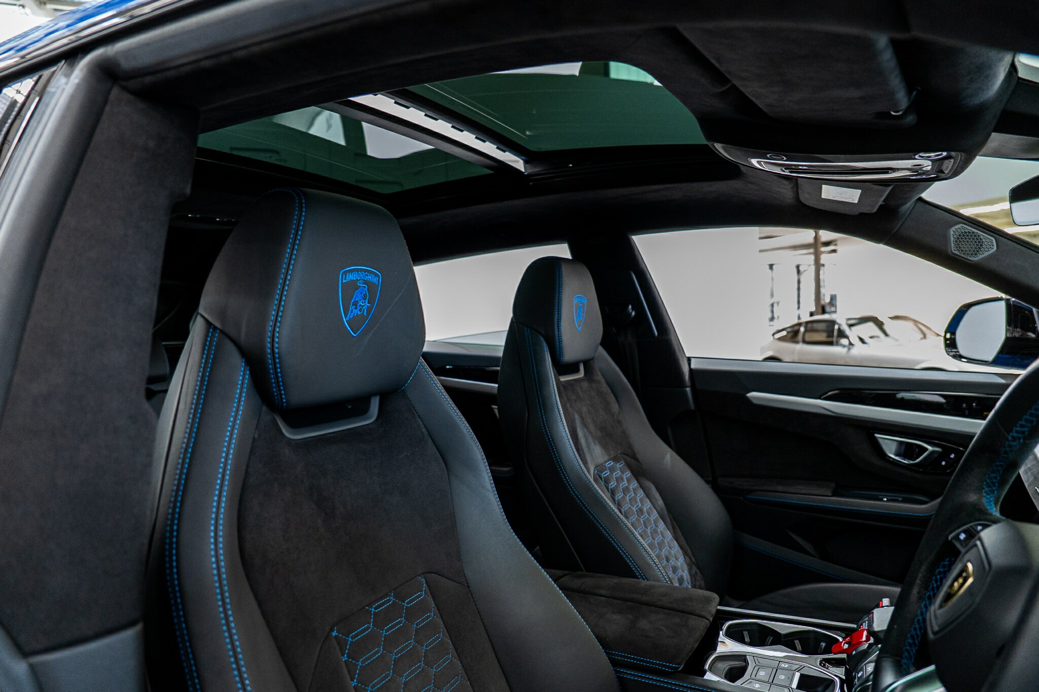 2019 LAMBORGHINI URUS 636 MY19 4 SEAT 8 SP AUTOMATIC 4D WAGON