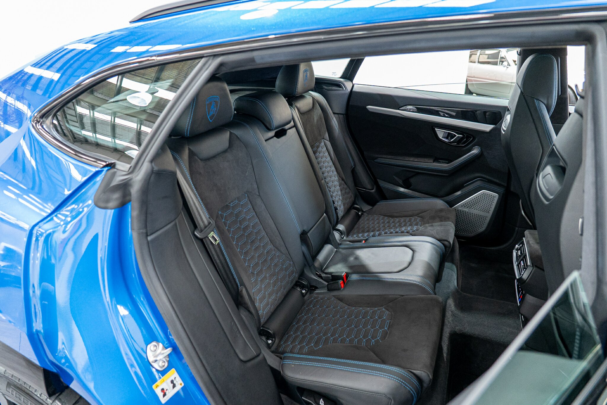 2019 LAMBORGHINI URUS 636 MY19 4 SEAT 8 SP AUTOMATIC 4D WAGON
