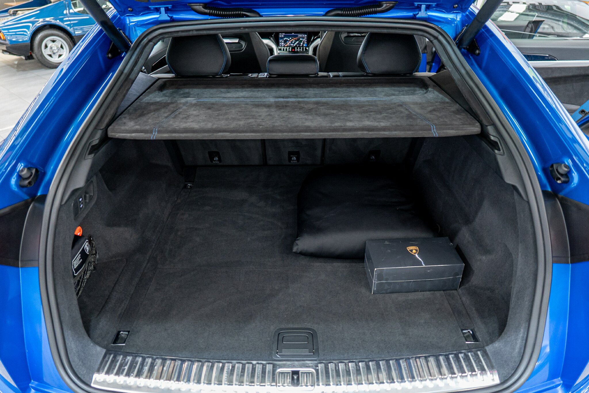 2019 LAMBORGHINI URUS 636 MY19 4 SEAT 8 SP AUTOMATIC 4D WAGON