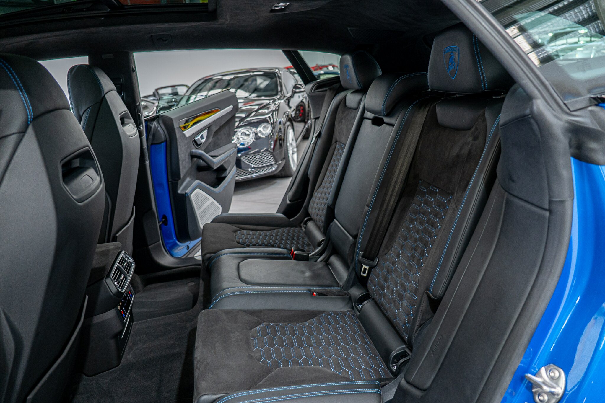 2019 LAMBORGHINI URUS 636 MY19 4 SEAT 8 SP AUTOMATIC 4D WAGON