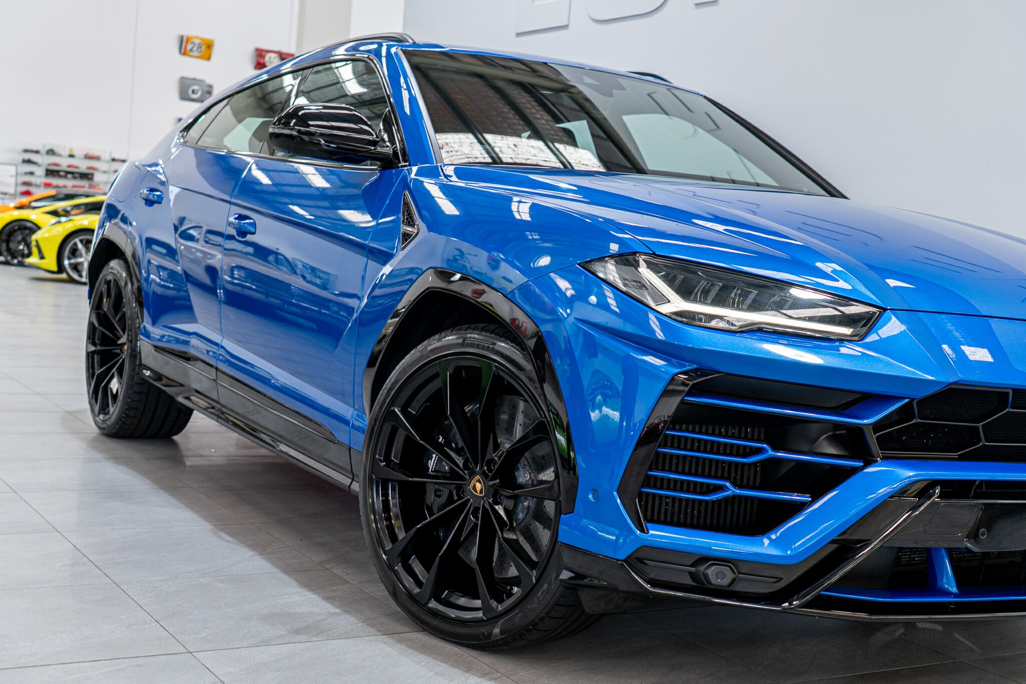 2019 LAMBORGHINI URUS 636 MY19 4 SEAT 8 SP AUTOMATIC 4D WAGON