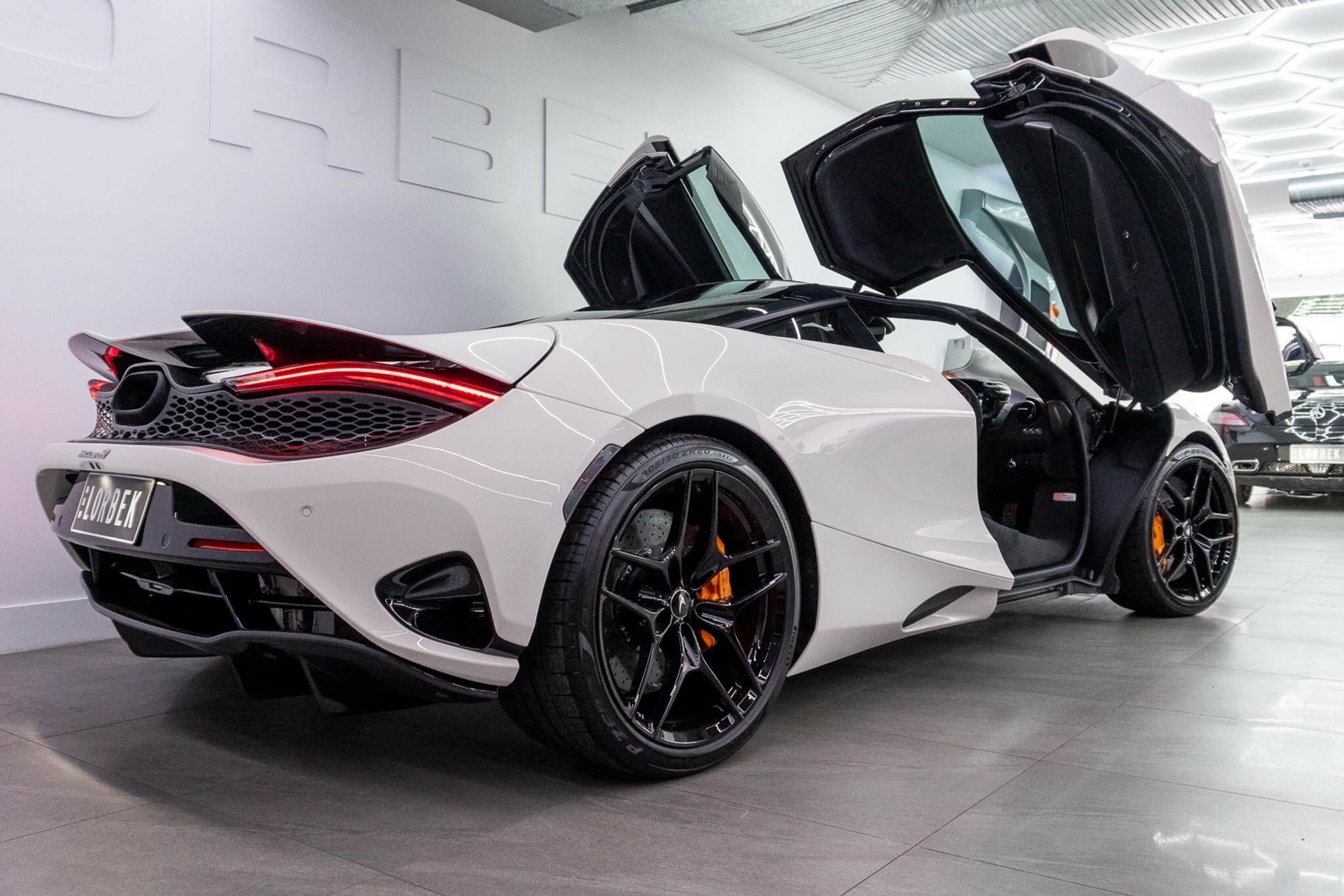 2024 MCLAREN 750S MY24 7 SP AUTO DUAL CLUTCH SEDAN