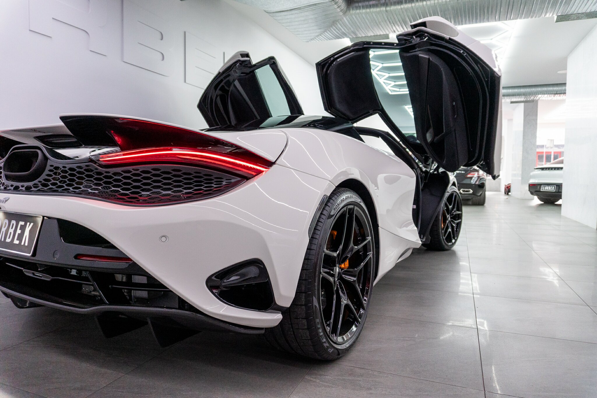 2024 MCLAREN 750S MY24 7 SP AUTO DUAL CLUTCH SEDAN