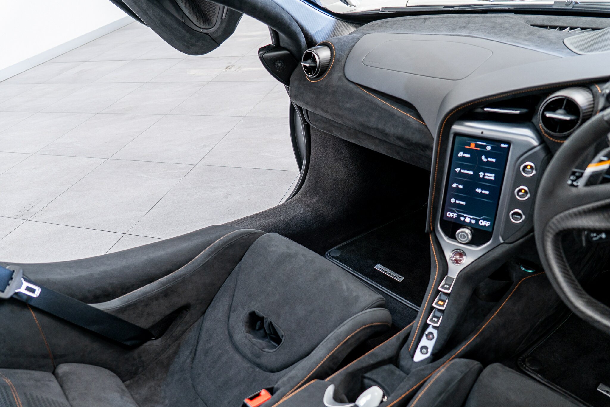 2024 MCLAREN 750S MY24 7 SP AUTO DUAL CLUTCH SEDAN