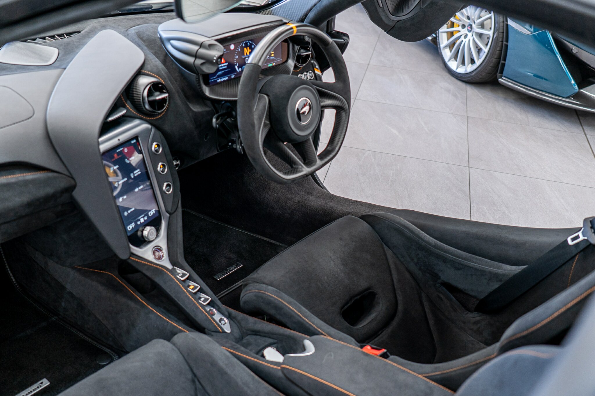 2024 MCLAREN 750S MY24 7 SP AUTO DUAL CLUTCH SEDAN