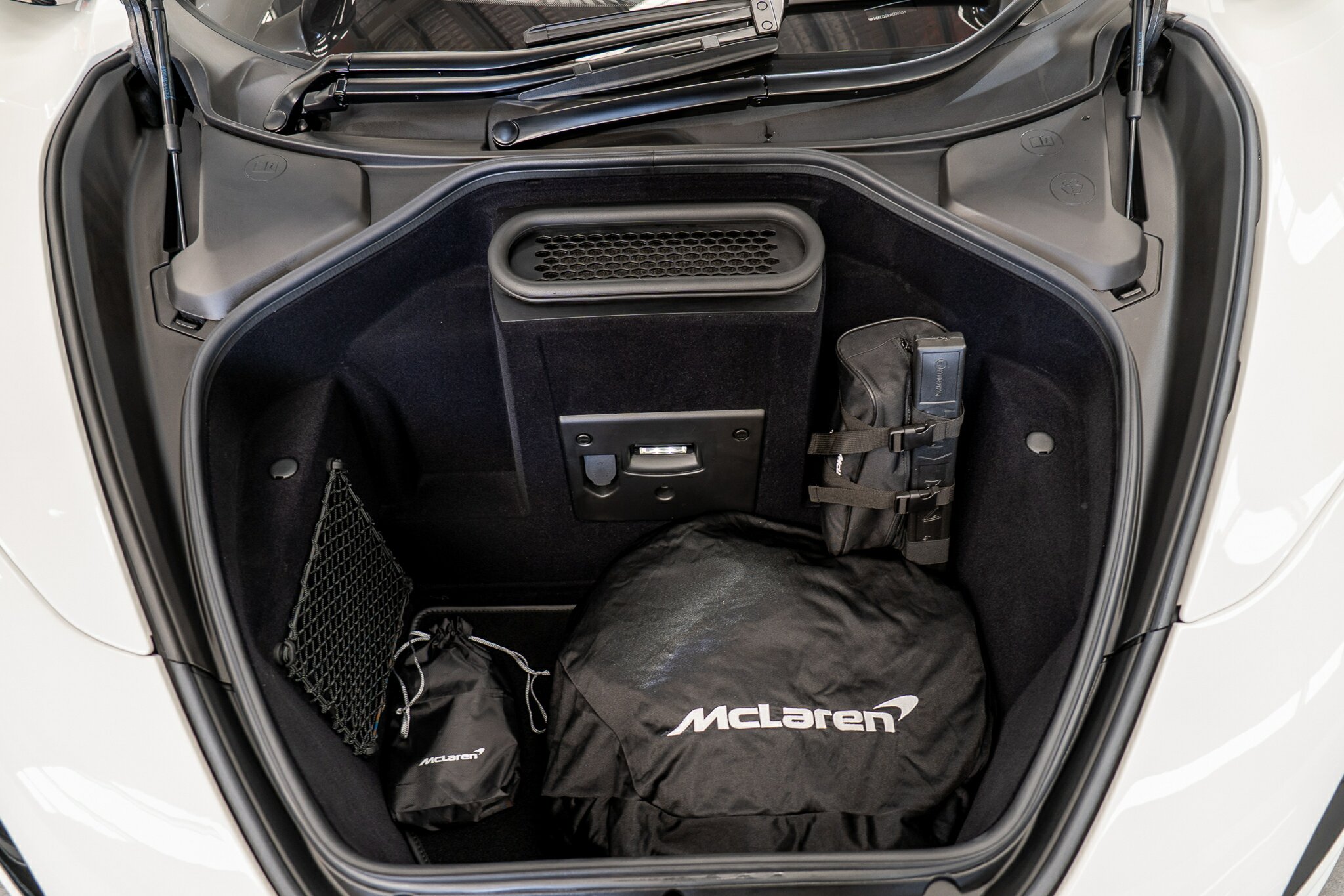 2024 MCLAREN 750S MY24 7 SP AUTO DUAL CLUTCH SEDAN