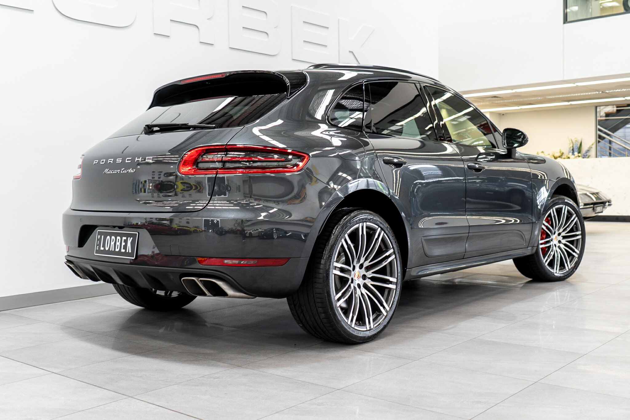 2016 PORSCHE MACAN MY17 TURBO 7 SP AUTO DUAL CLUTCH 4D WAGON