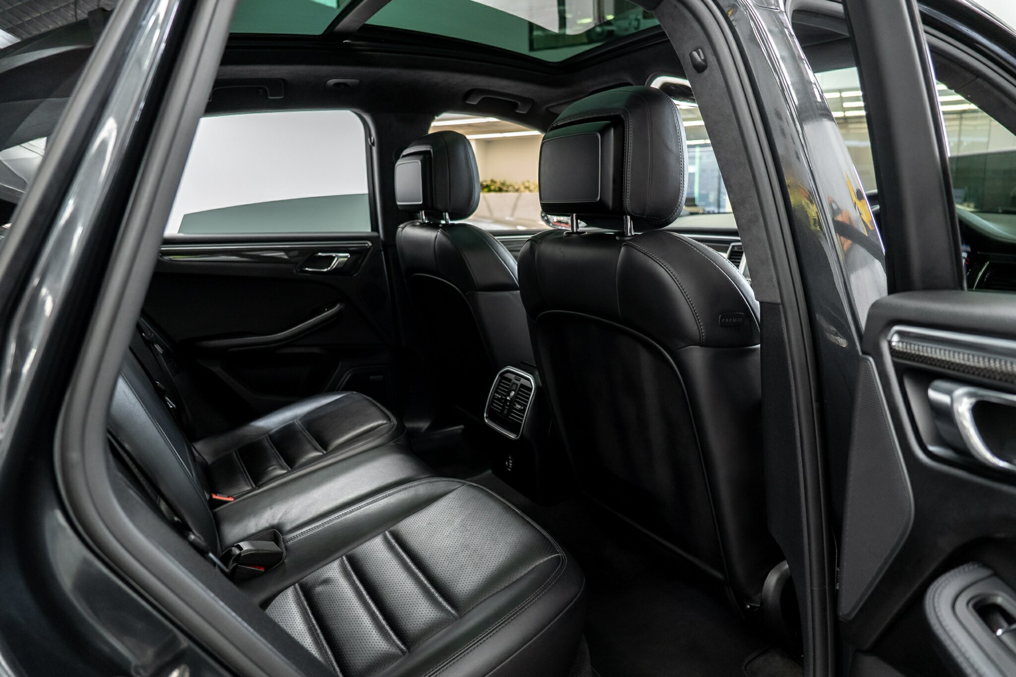 2016 PORSCHE MACAN MY17 TURBO 7 SP AUTO DUAL CLUTCH 4D WAGON