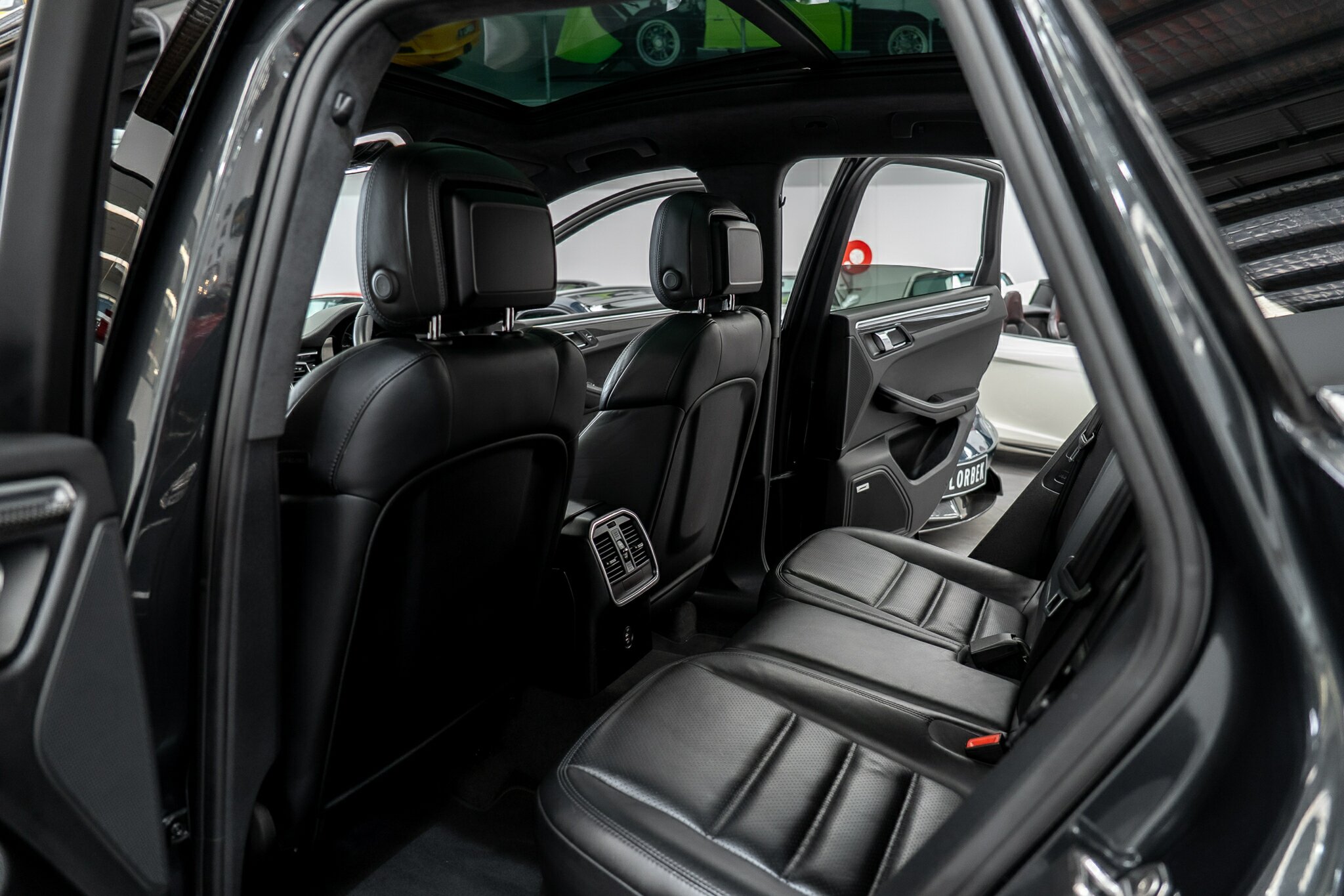 2016 PORSCHE MACAN MY17 TURBO 7 SP AUTO DUAL CLUTCH 4D WAGON