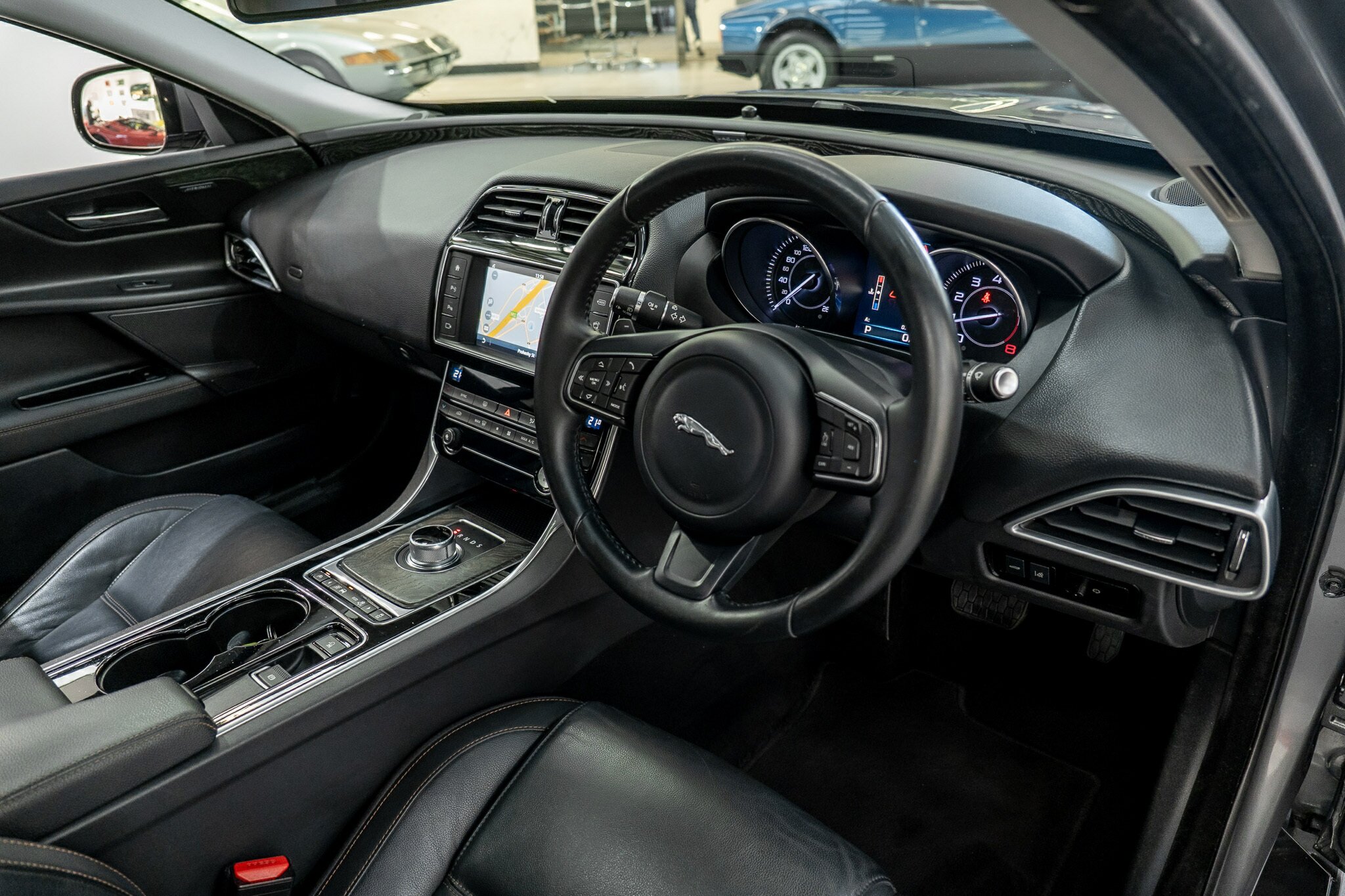2015 JAGUAR XE 25t PRESTIGE 8 SP AUTOMATIC 4D SEDAN