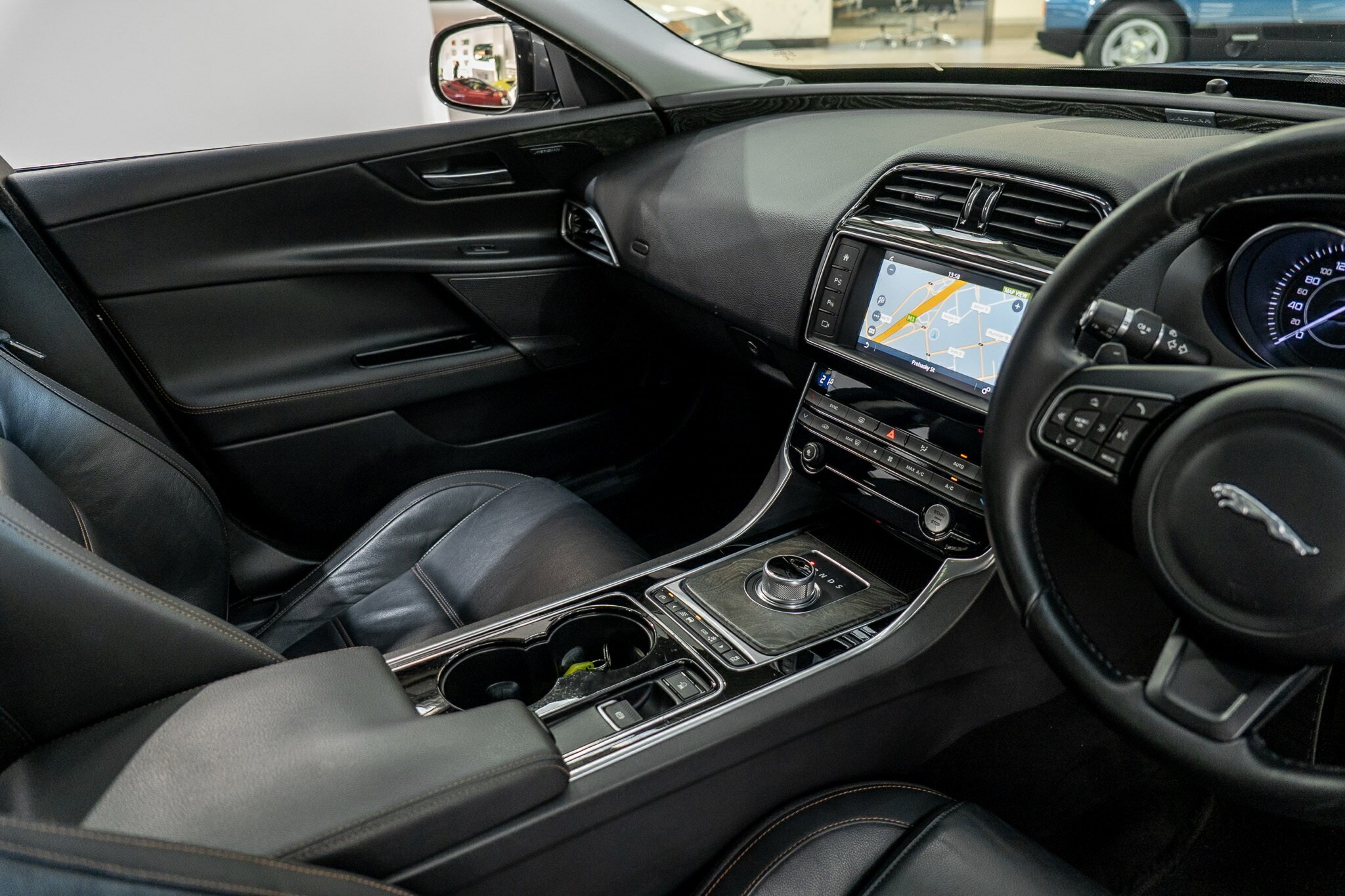 2015 JAGUAR XE 25t PRESTIGE 8 SP AUTOMATIC 4D SEDAN