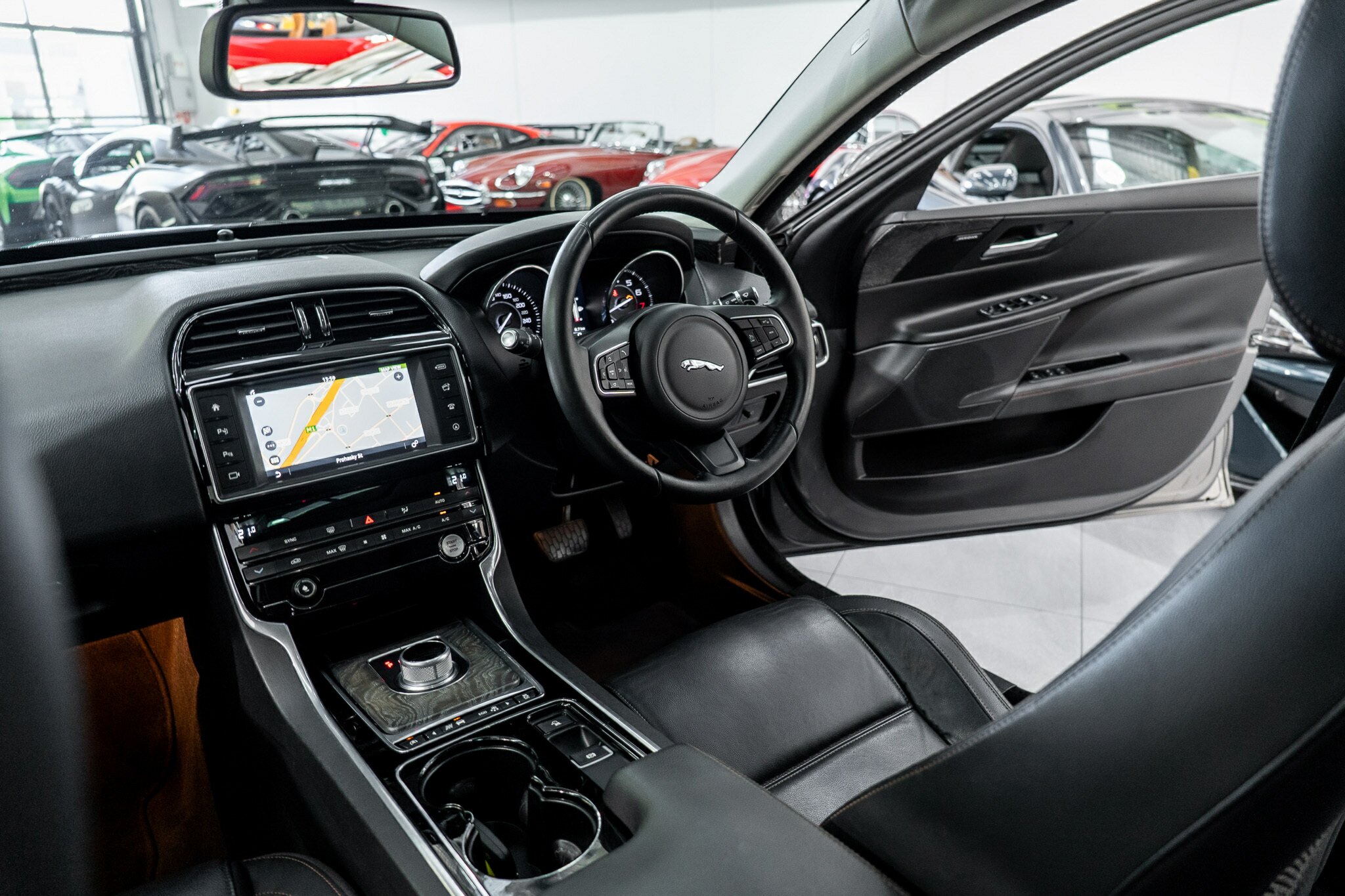 2015 JAGUAR XE 25t PRESTIGE 8 SP AUTOMATIC 4D SEDAN