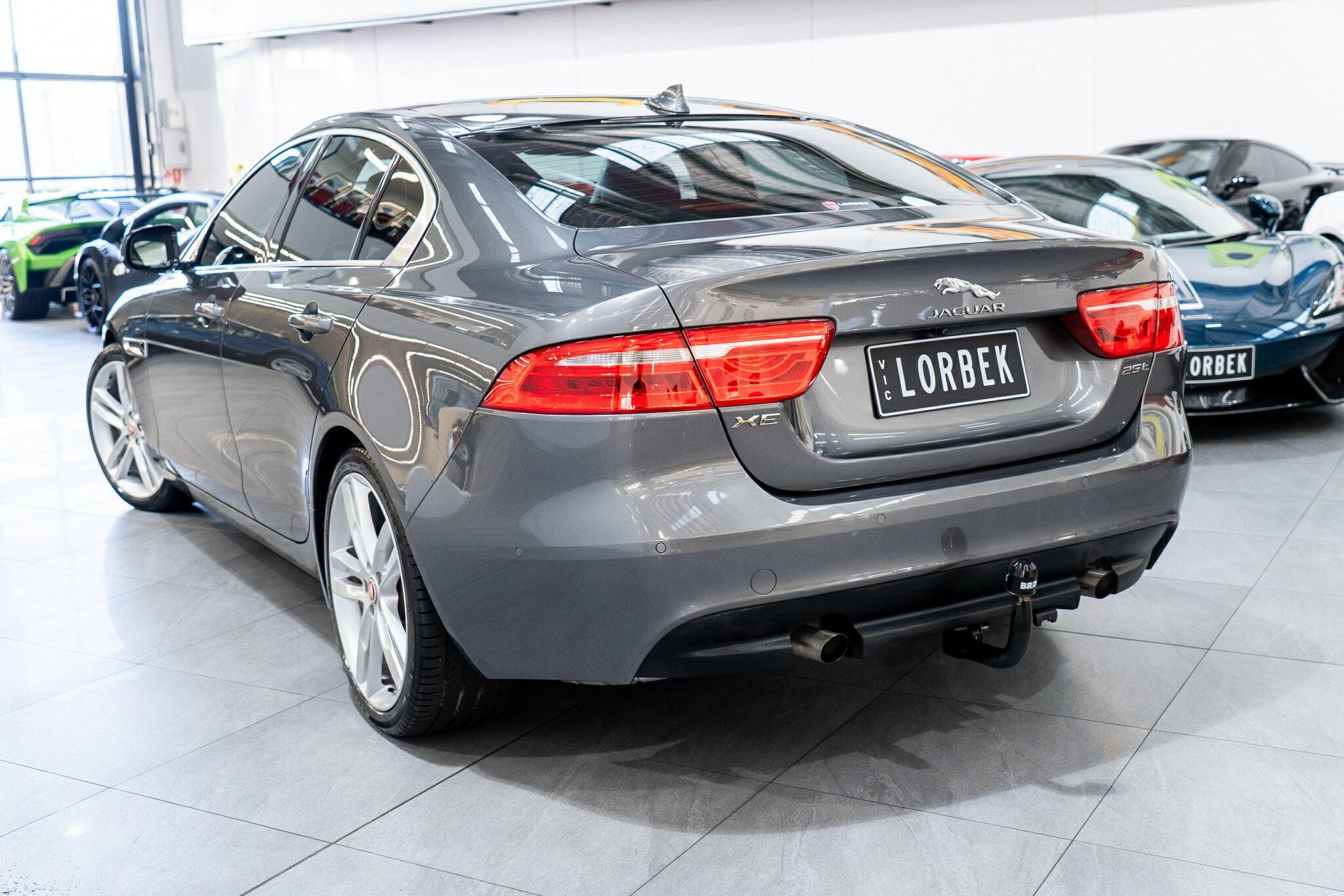 2015 JAGUAR XE 25t PRESTIGE 8 SP AUTOMATIC 4D SEDAN