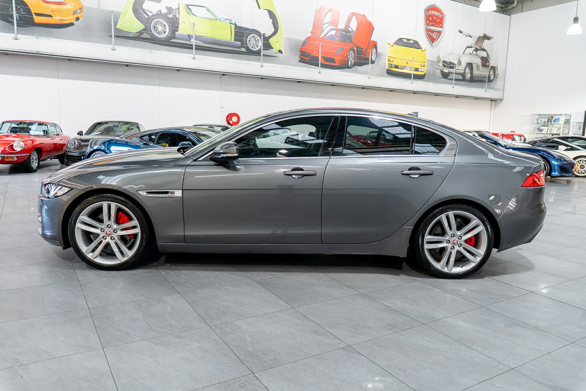 2015 JAGUAR XE 25t PRESTIGE 8 SP AUTOMATIC 4D SEDAN