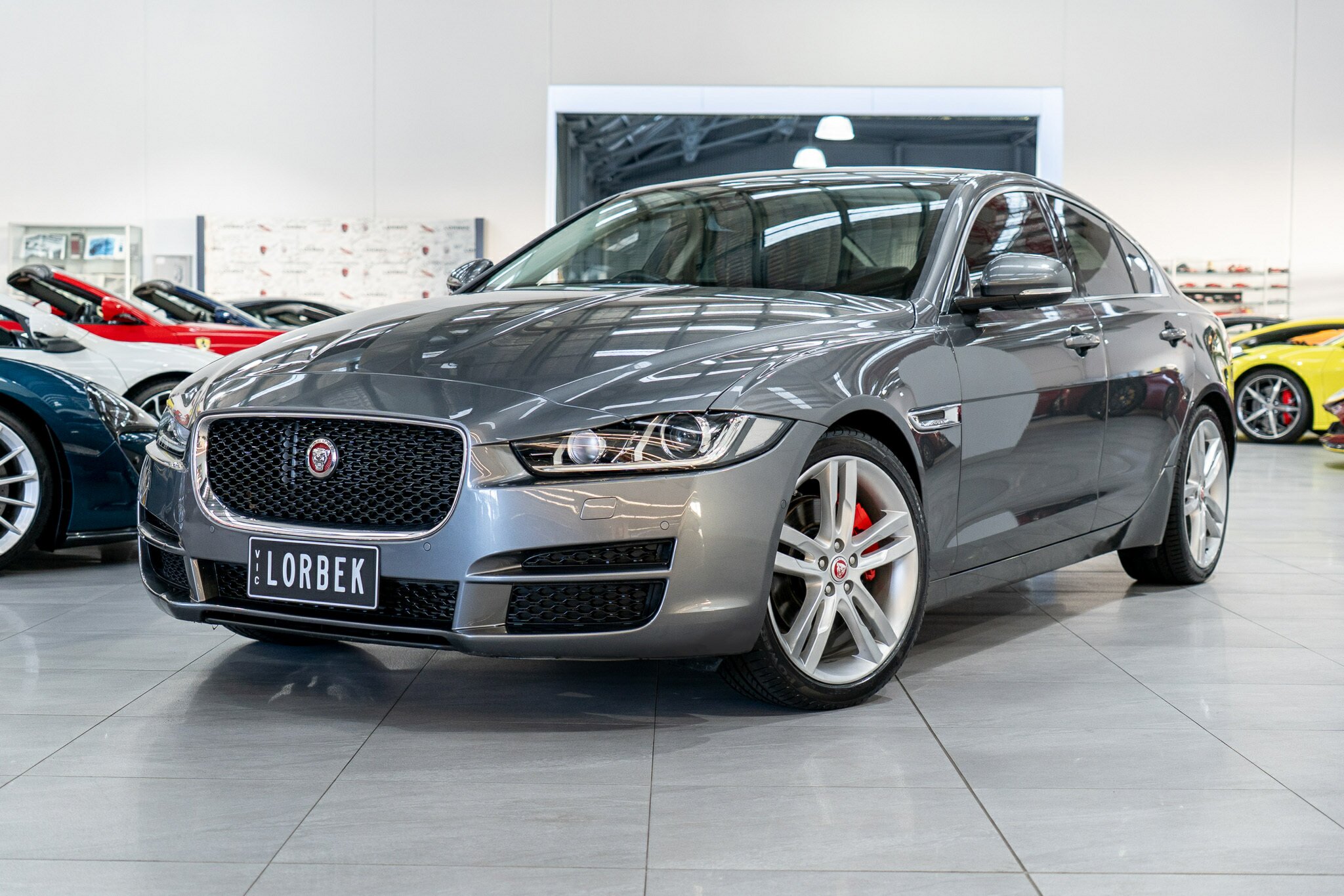 2015 JAGUAR XE 25t PRESTIGE 8 SP AUTOMATIC 4D SEDAN