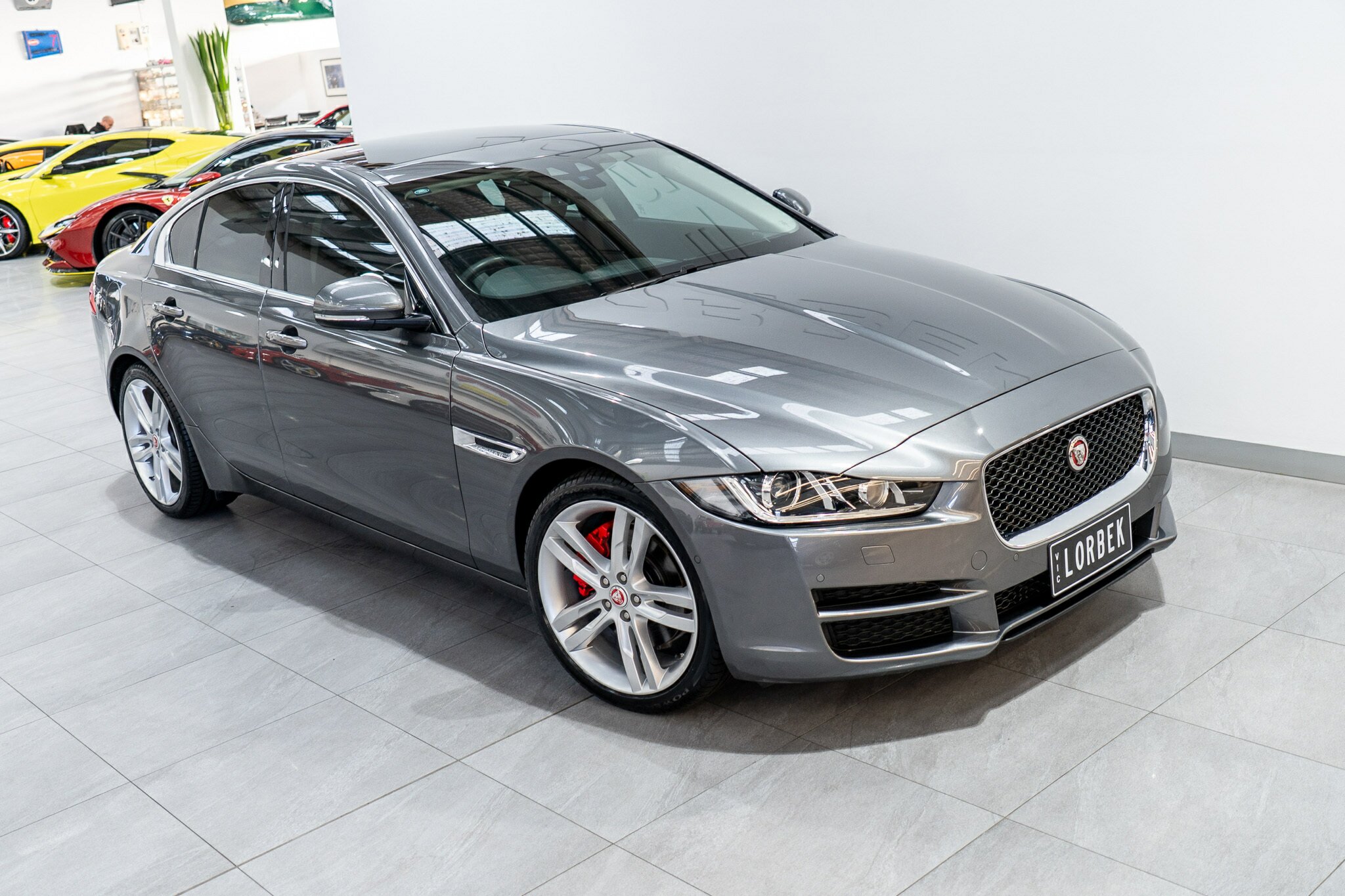 2015 JAGUAR XE 25t PRESTIGE 8 SP AUTOMATIC 4D SEDAN