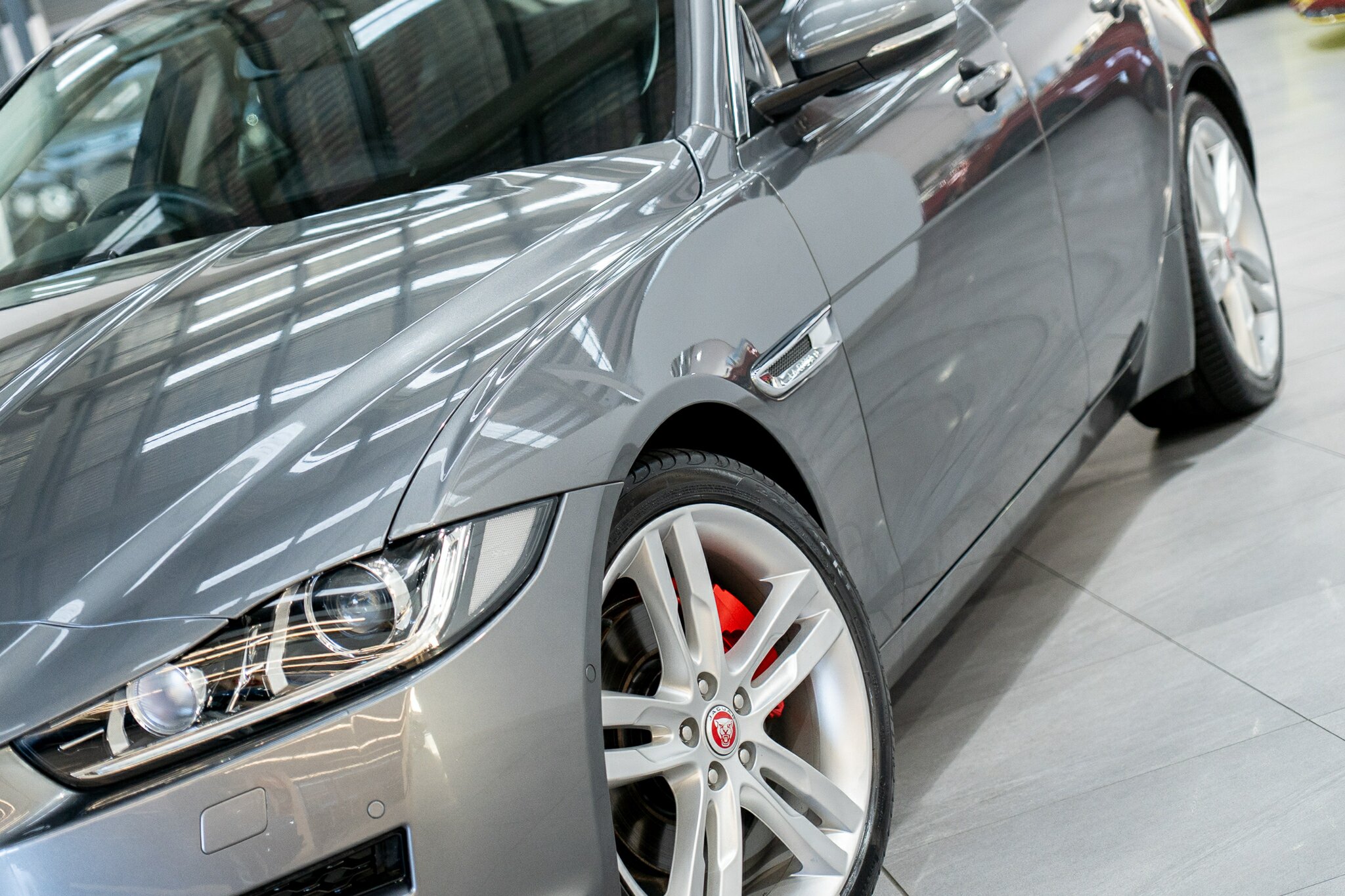 2015 JAGUAR XE 25t PRESTIGE 8 SP AUTOMATIC 4D SEDAN