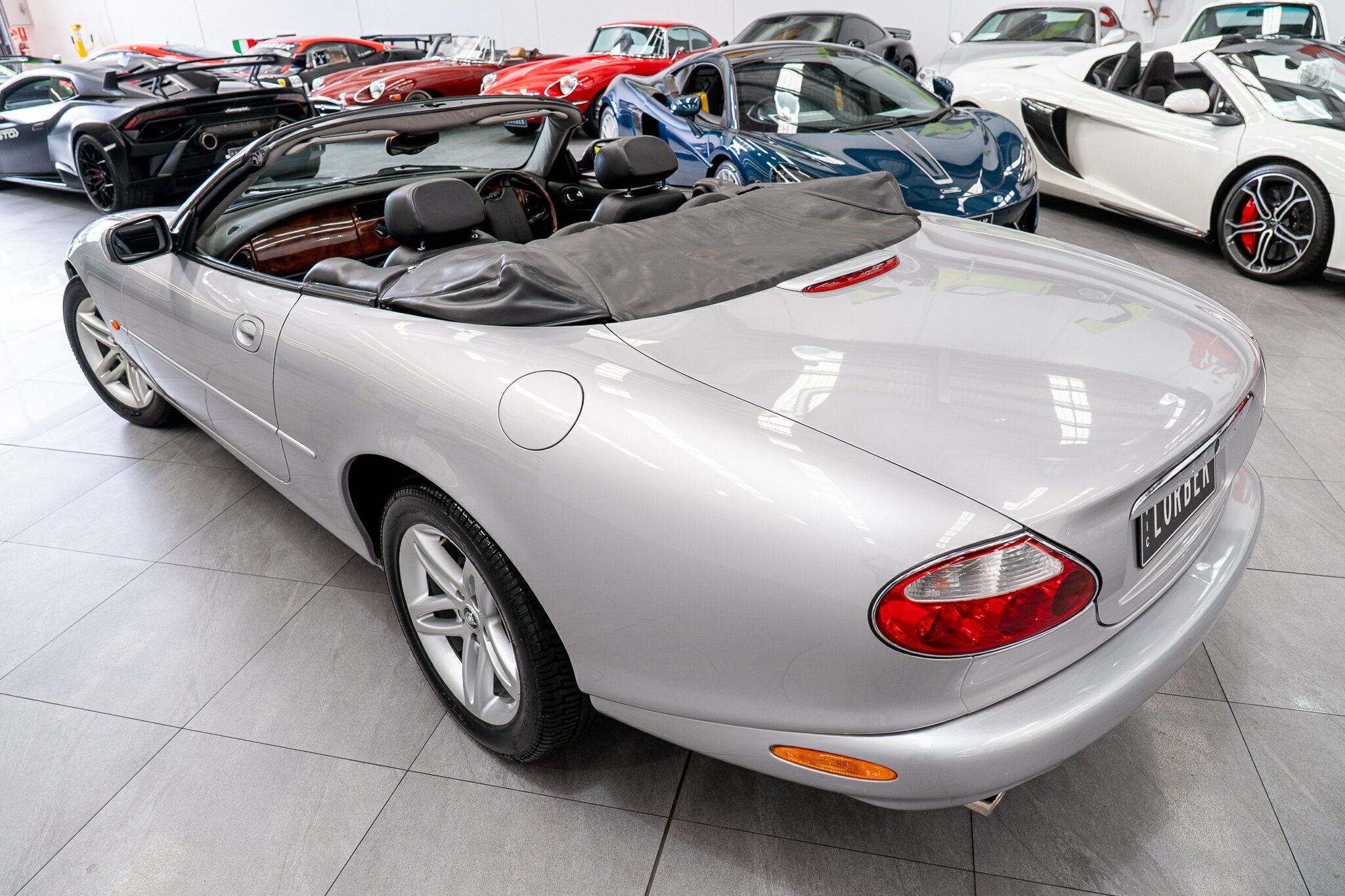 2002 JAGUAR XK8 MY03 6 SP AUTOMATIC 2D CONVERTIBLE
