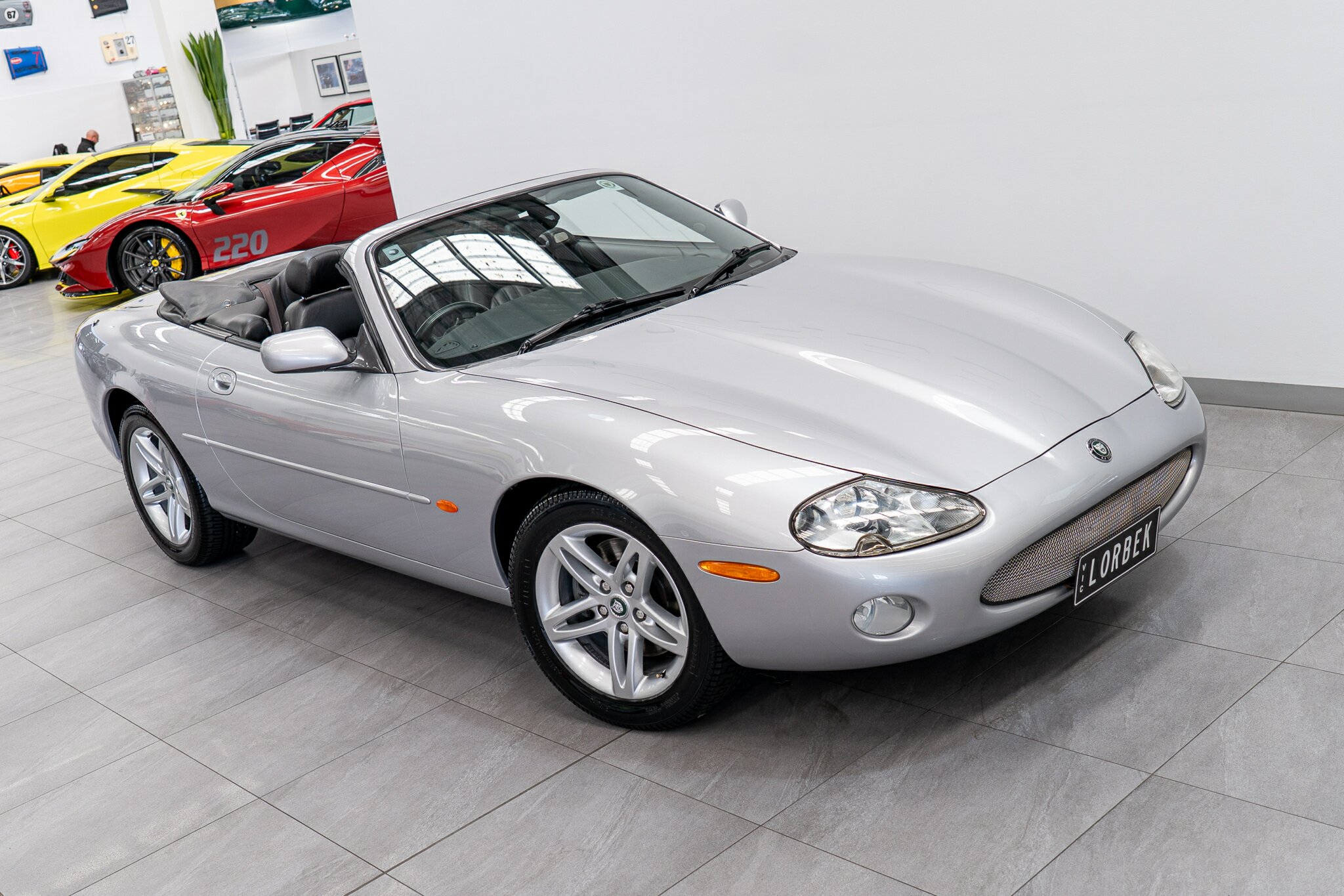 2002 JAGUAR XK8 MY03 6 SP AUTOMATIC 2D CONVERTIBLE