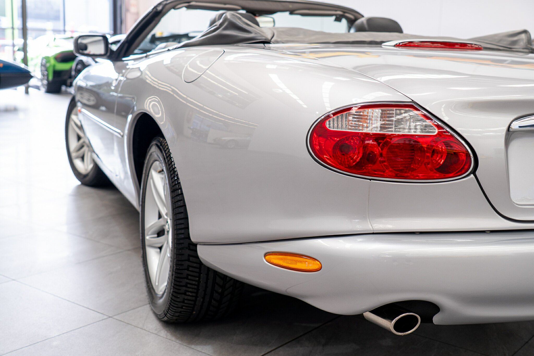 2002 JAGUAR XK8 MY03 6 SP AUTOMATIC 2D CONVERTIBLE