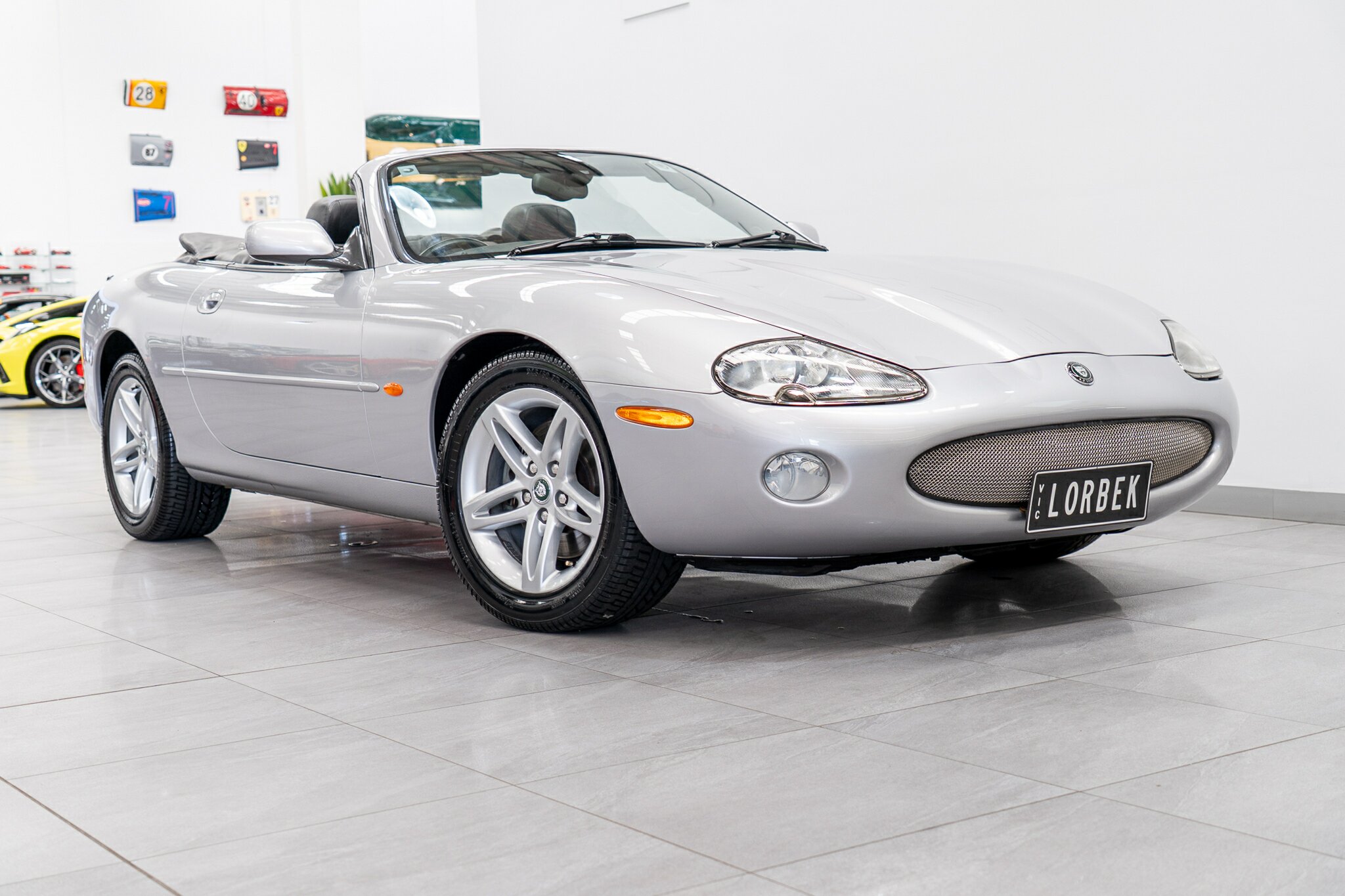 2002 JAGUAR XK8 MY03 6 SP AUTOMATIC 2D CONVERTIBLE