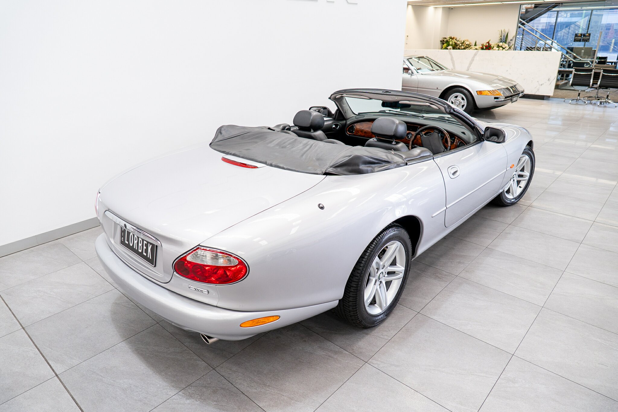 2002 JAGUAR XK8 MY03 6 SP AUTOMATIC 2D CONVERTIBLE