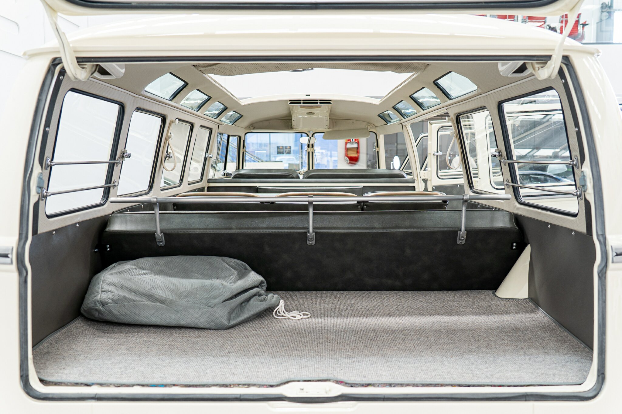 1966 VOLKSWAGEN KOMBI 4 SP MANUAL VAN