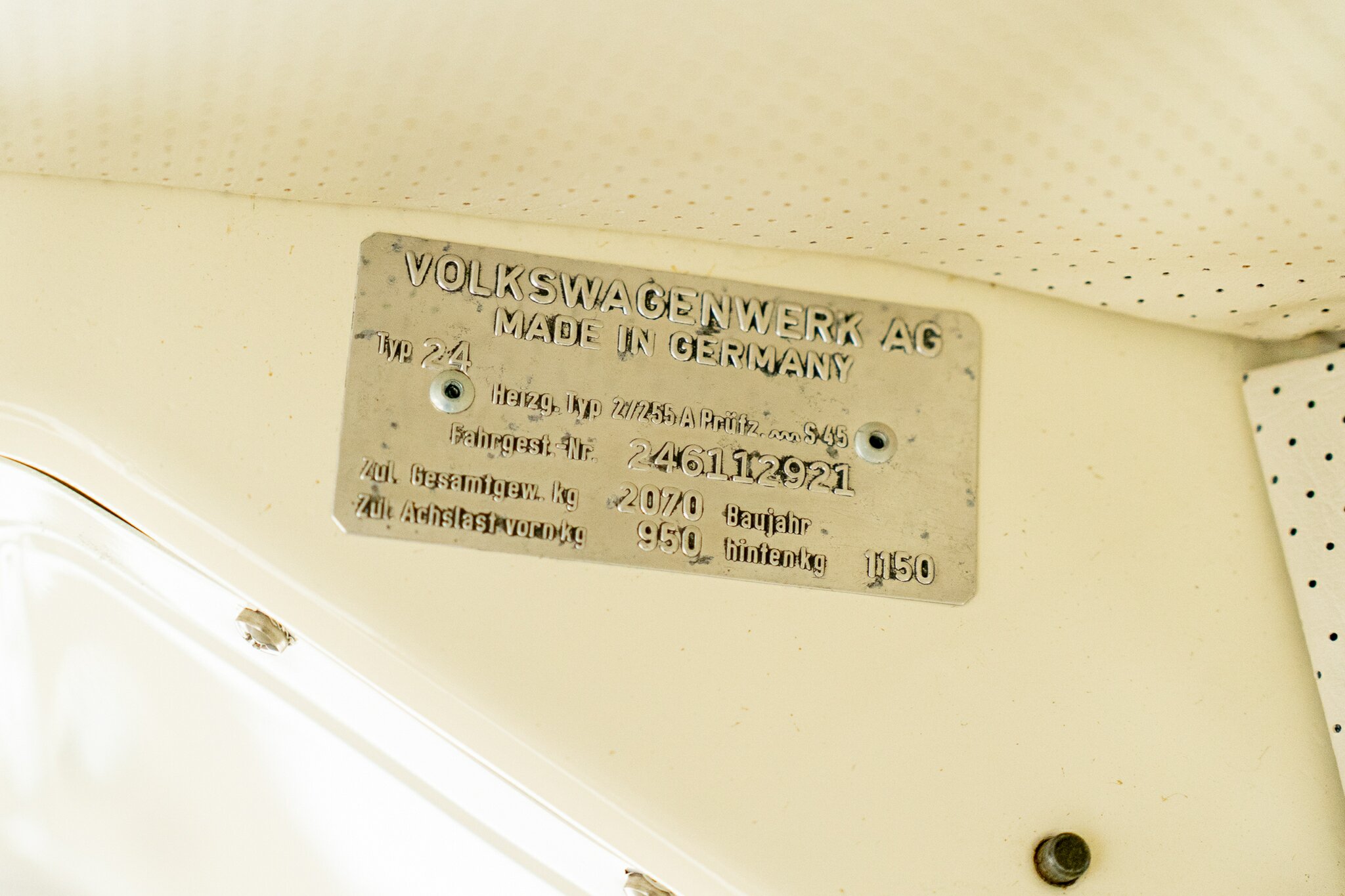 1966 VOLKSWAGEN KOMBI 4 SP MANUAL VAN