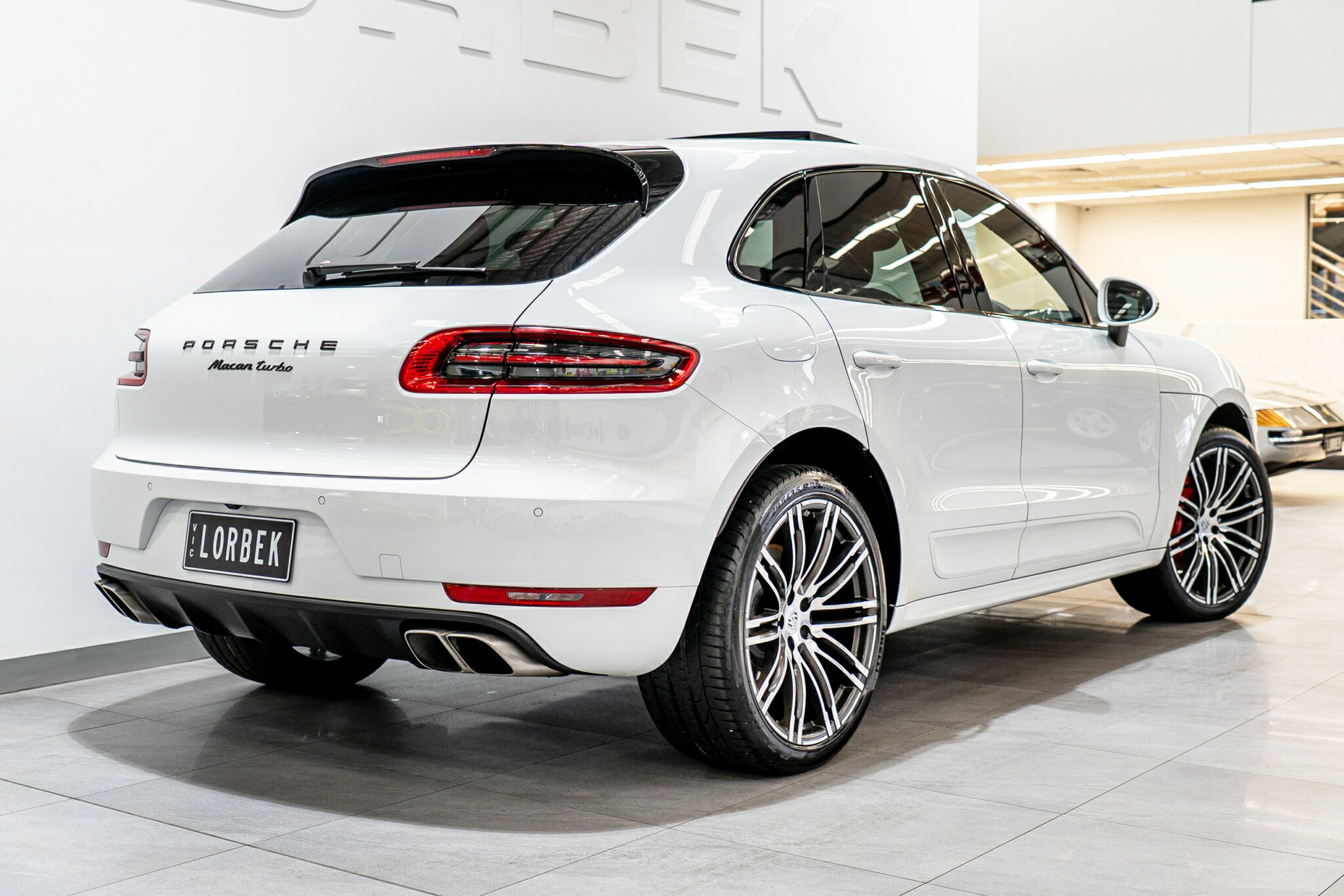2016 PORSCHE MACAN MY17 TURBO 7 SP AUTO DUAL CLUTCH 4D WAGON