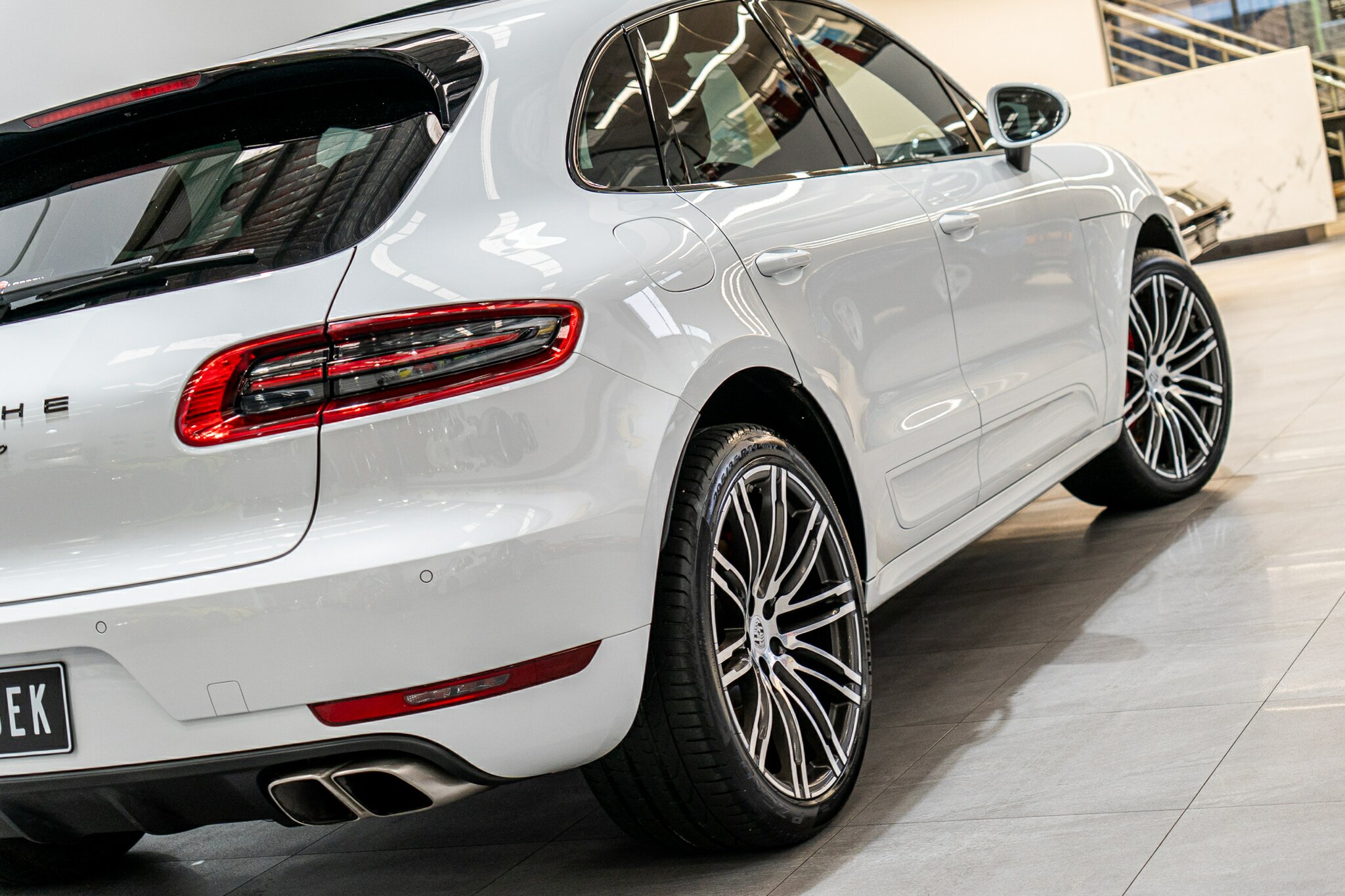 2016 PORSCHE MACAN MY17 TURBO 7 SP AUTO DUAL CLUTCH 4D WAGON