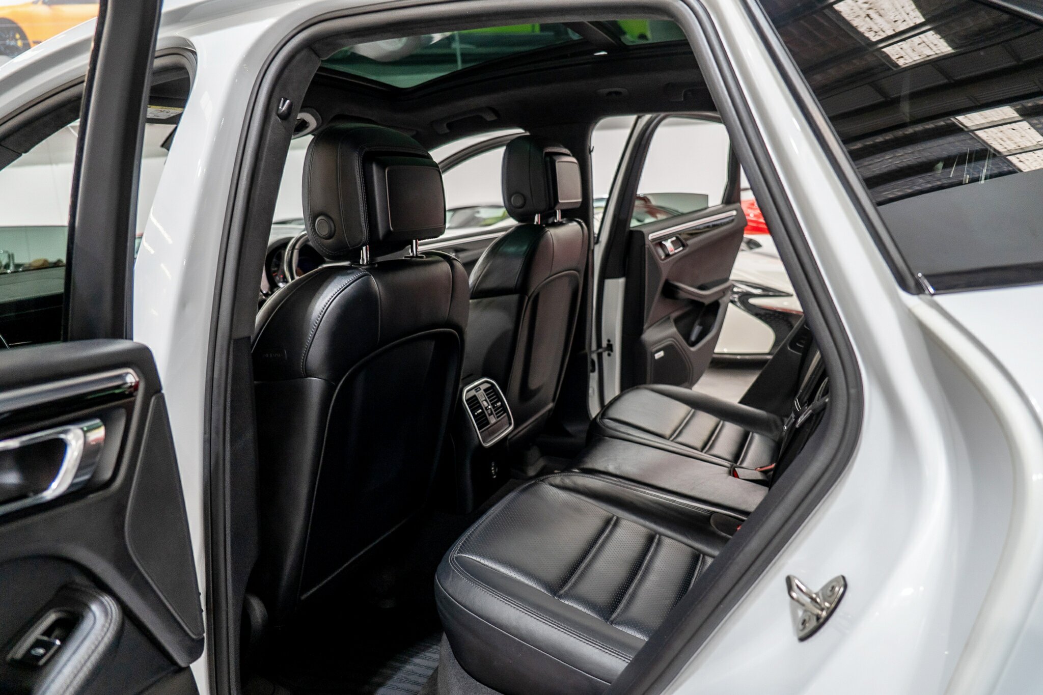 2016 PORSCHE MACAN MY17 TURBO 7 SP AUTO DUAL CLUTCH 4D WAGON