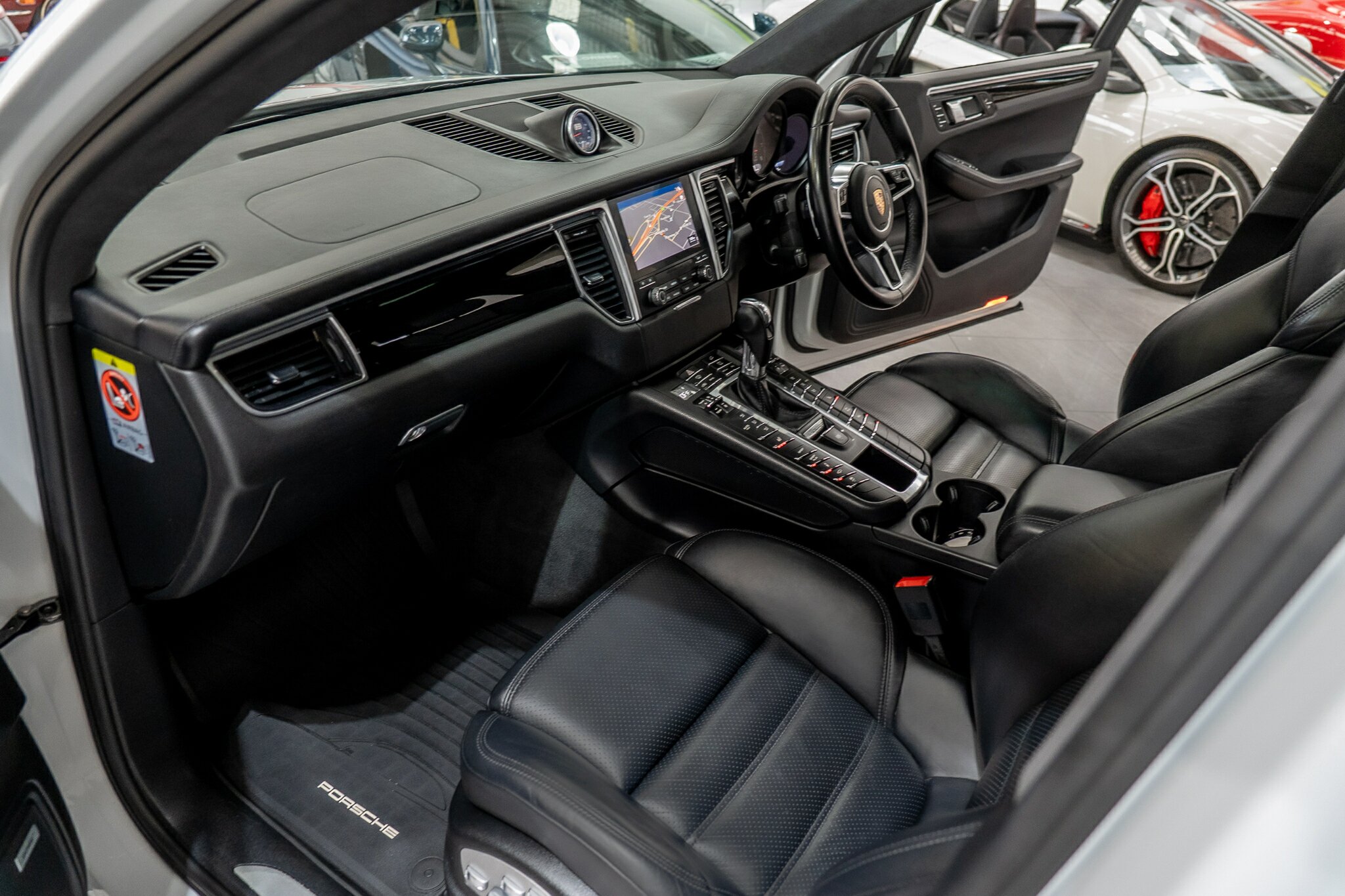 2016 PORSCHE MACAN MY17 TURBO 7 SP AUTO DUAL CLUTCH 4D WAGON