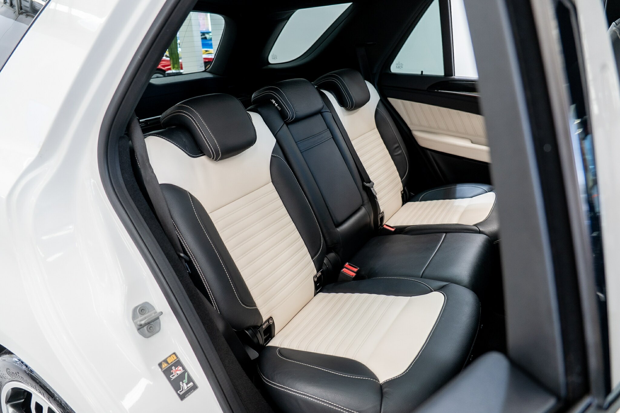 2016 MERCEDES-BENZ GLE500 166 7 SP AUTOMATIC 4D WAGON