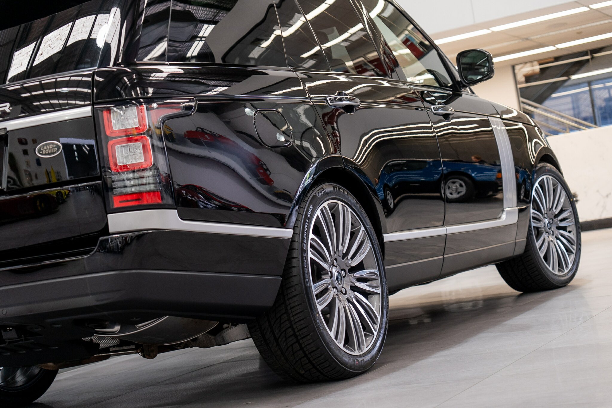 2017 RANGE ROVER RANGE ROVER LG MY17 VOGUE SE SDV8 8 SP AUTOMATIC 4D WAGON