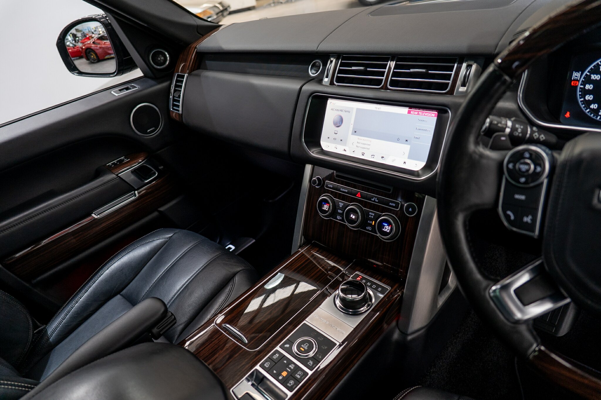 2017 RANGE ROVER RANGE ROVER LG MY17 VOGUE SE SDV8 8 SP AUTOMATIC 4D WAGON