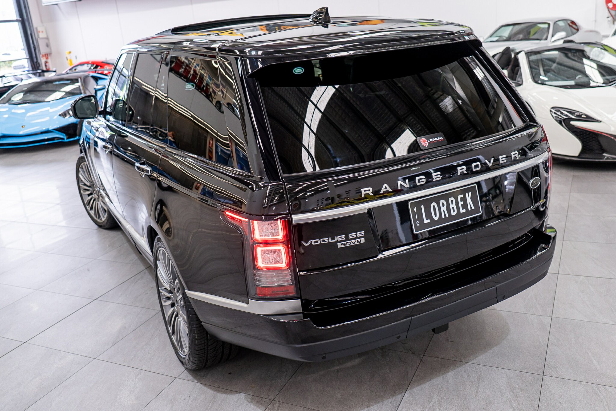 2017 RANGE ROVER RANGE ROVER LG MY17 VOGUE SE SDV8 8 SP AUTOMATIC 4D WAGON