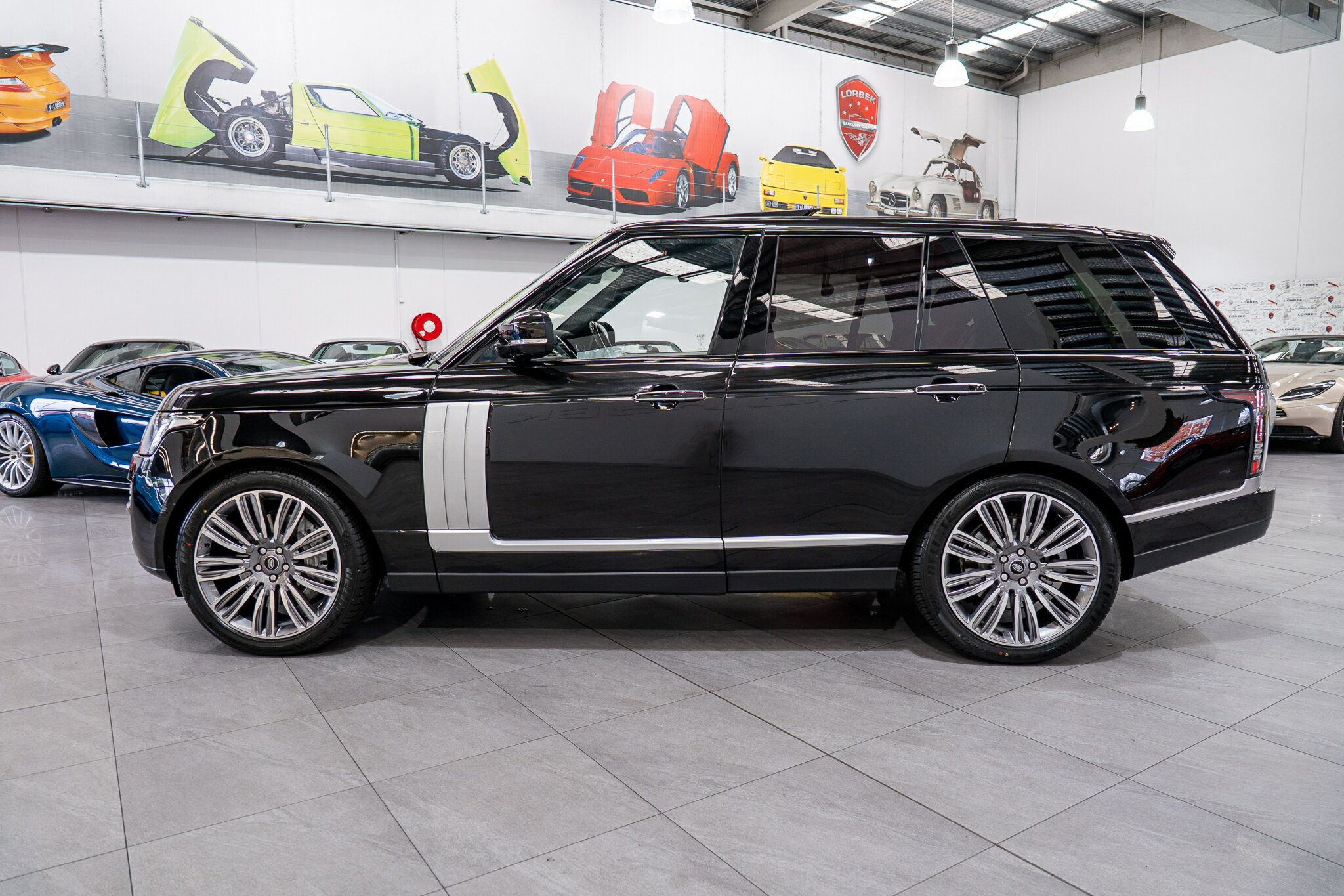 2017 RANGE ROVER RANGE ROVER LG MY17 VOGUE SE SDV8 8 SP AUTOMATIC 4D WAGON