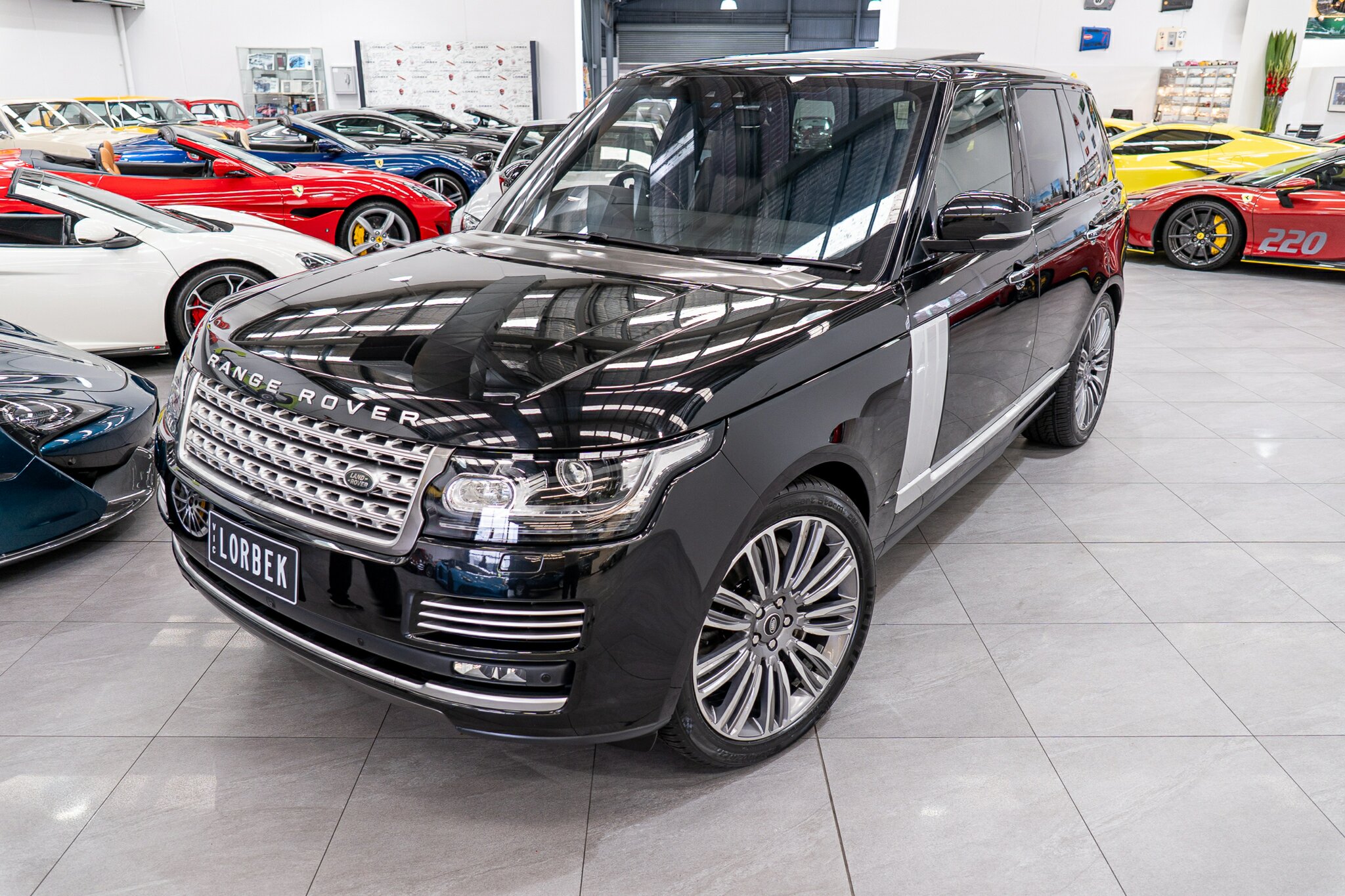 2017 RANGE ROVER RANGE ROVER LG MY17 VOGUE SE SDV8 8 SP AUTOMATIC 4D WAGON